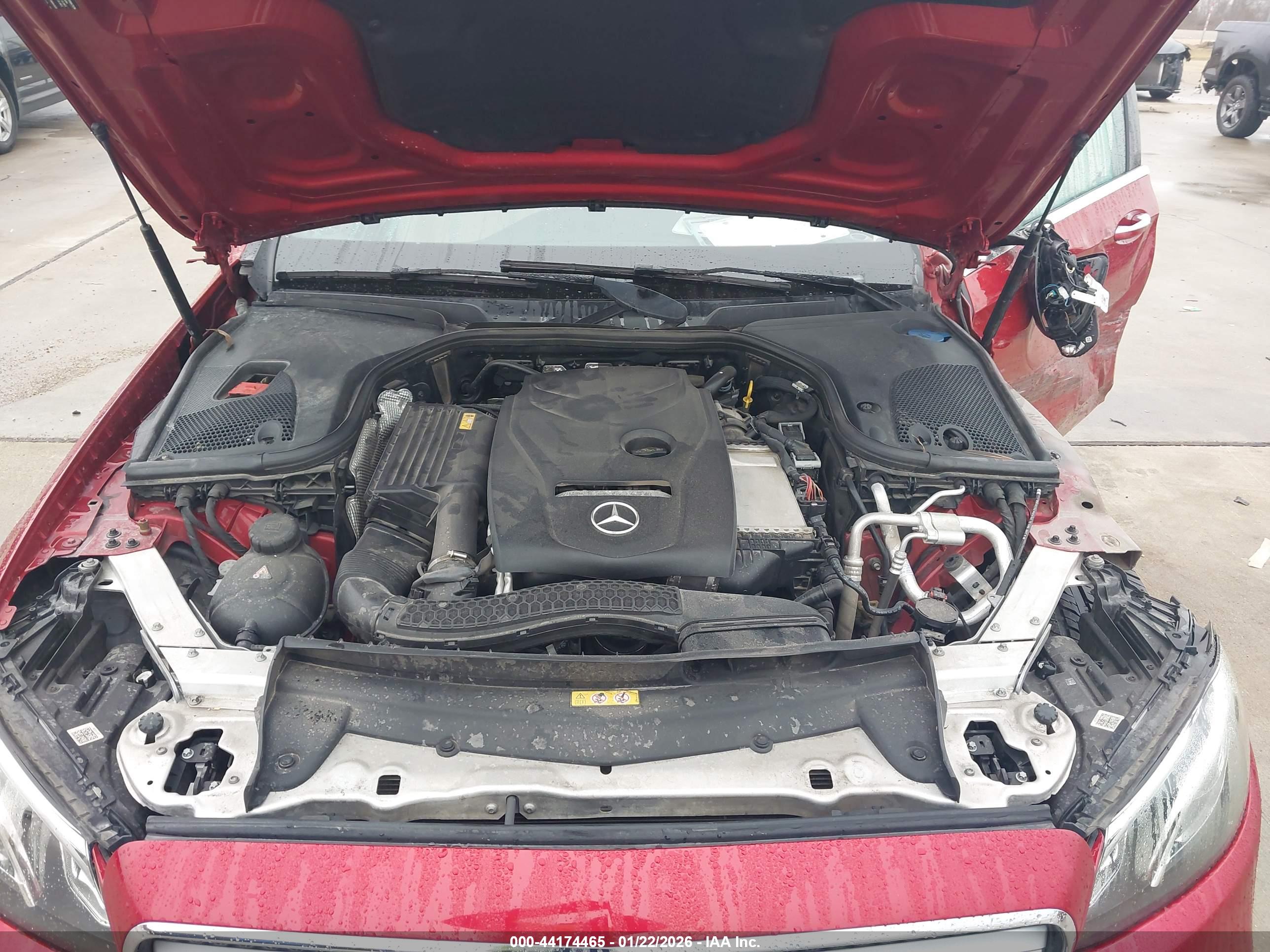 MERCEDES-BENZ E image 10