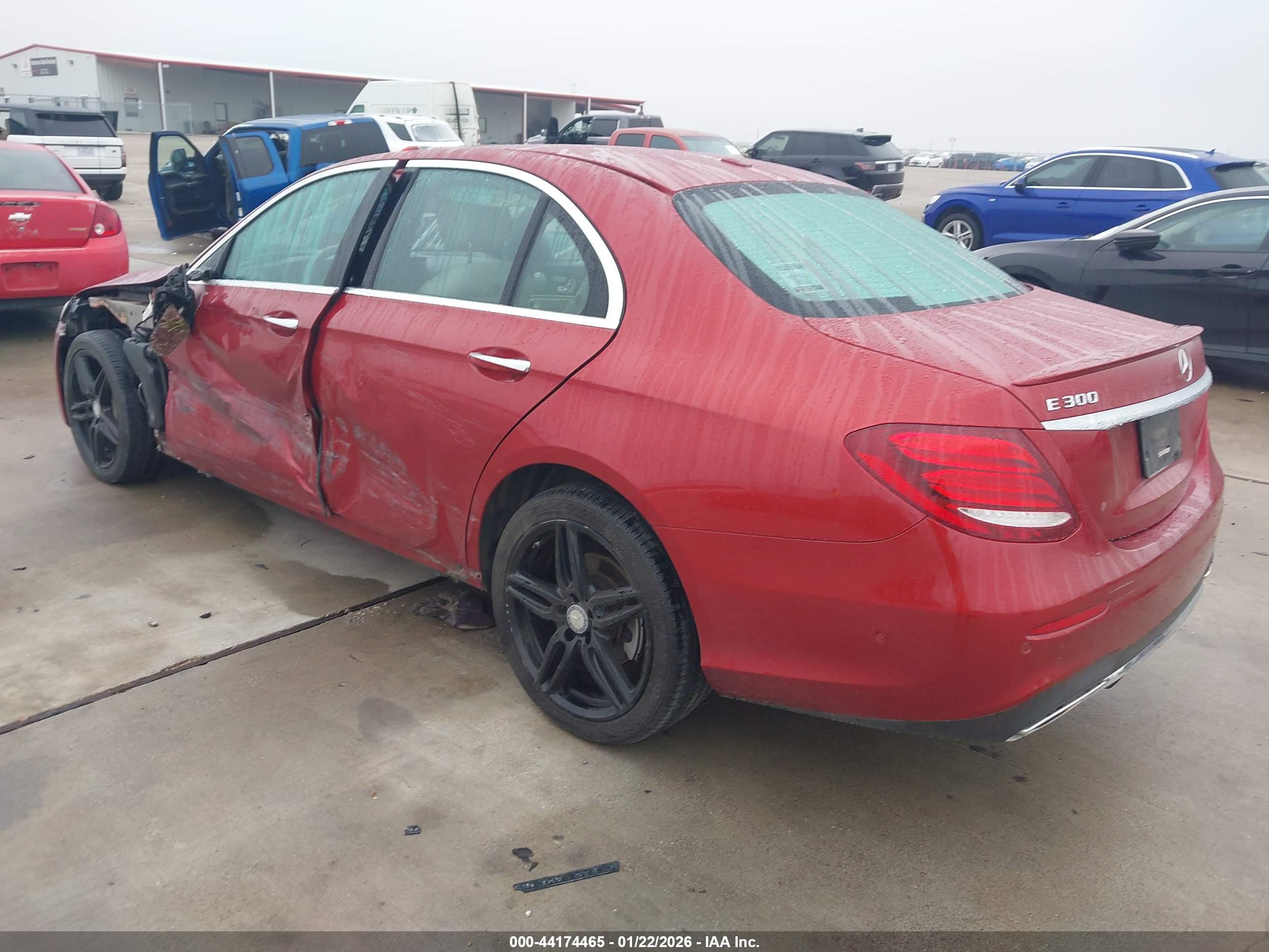 MERCEDES-BENZ E image 3