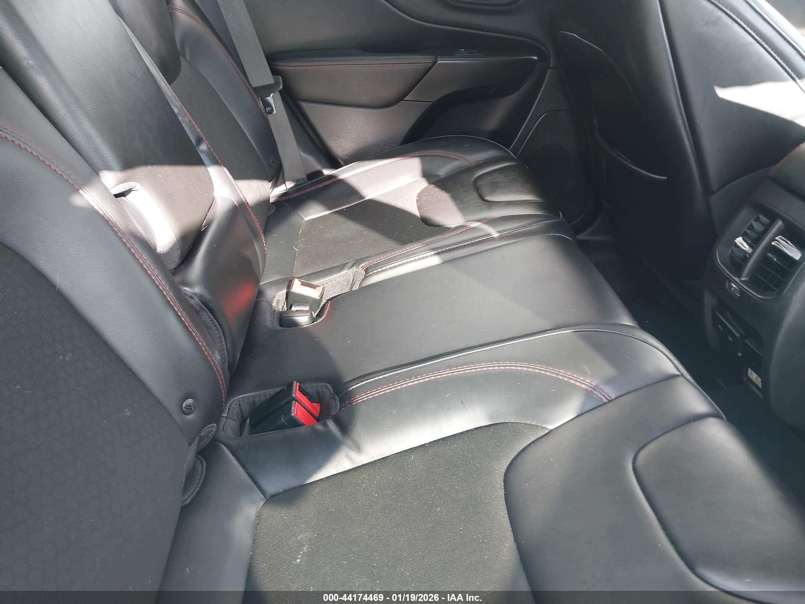 JEEP CHEROKEE image 8