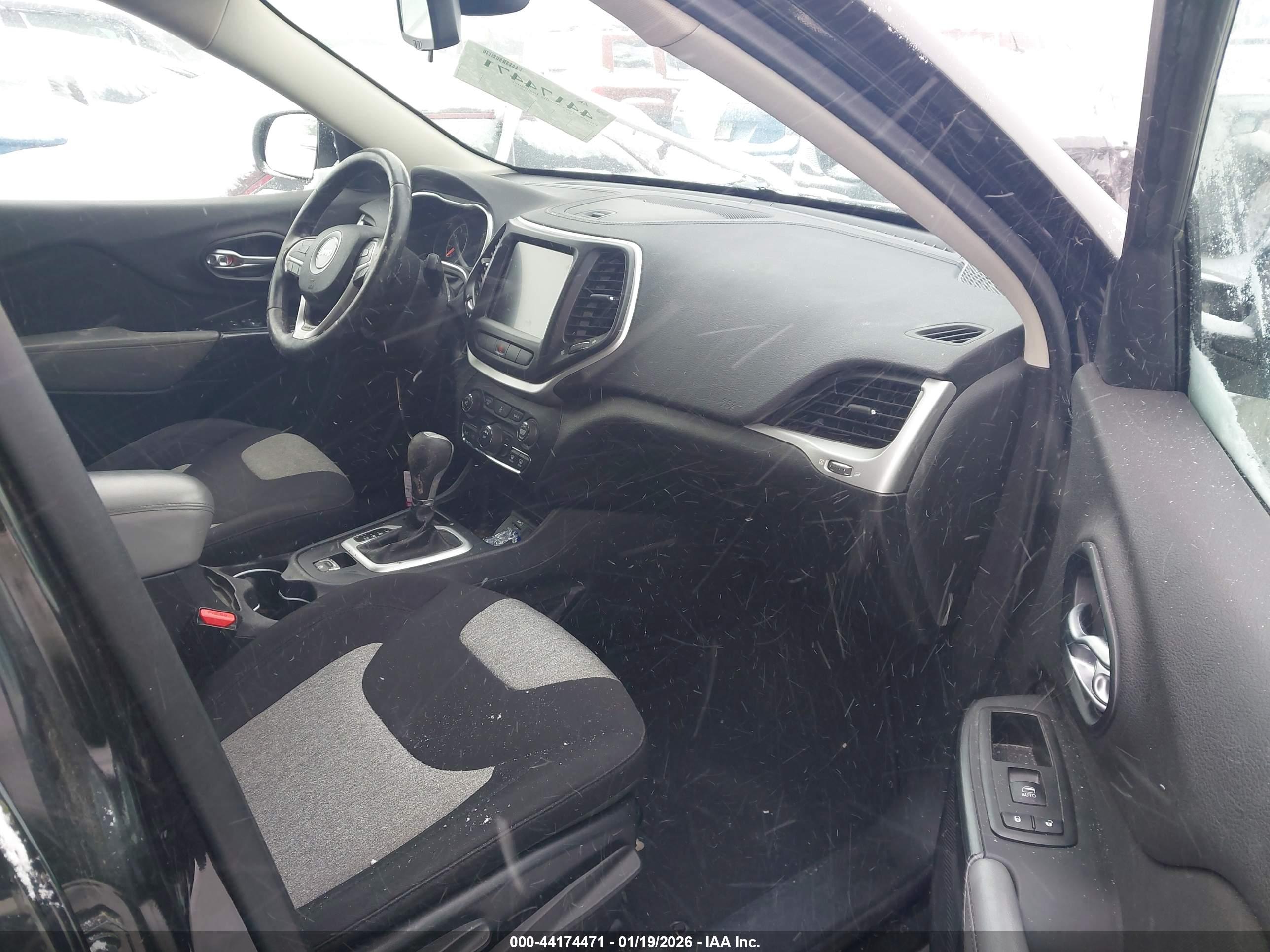 JEEP CHEROKEE image 5
