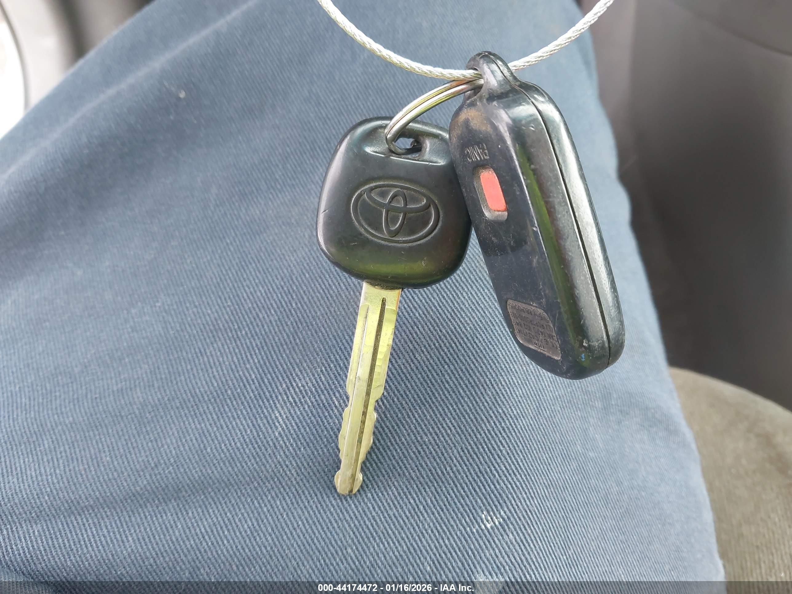 TOYOTA COROLLA image 11