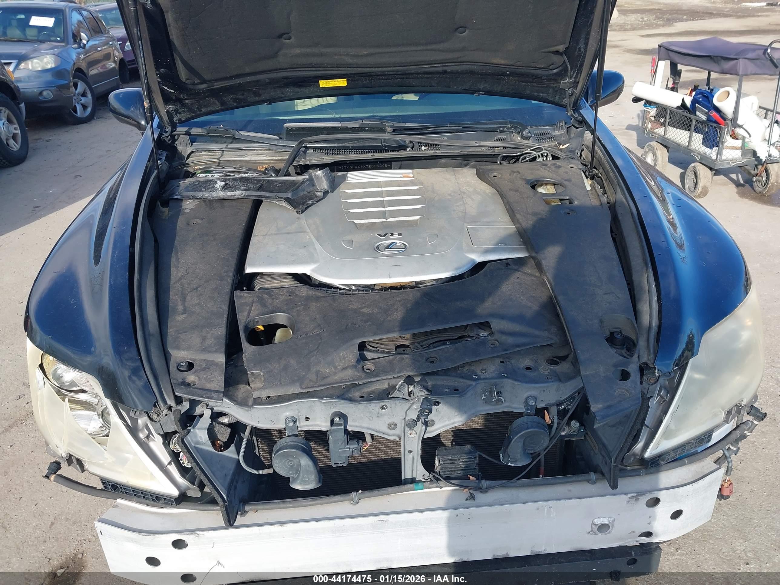 LEXUS LS image 10