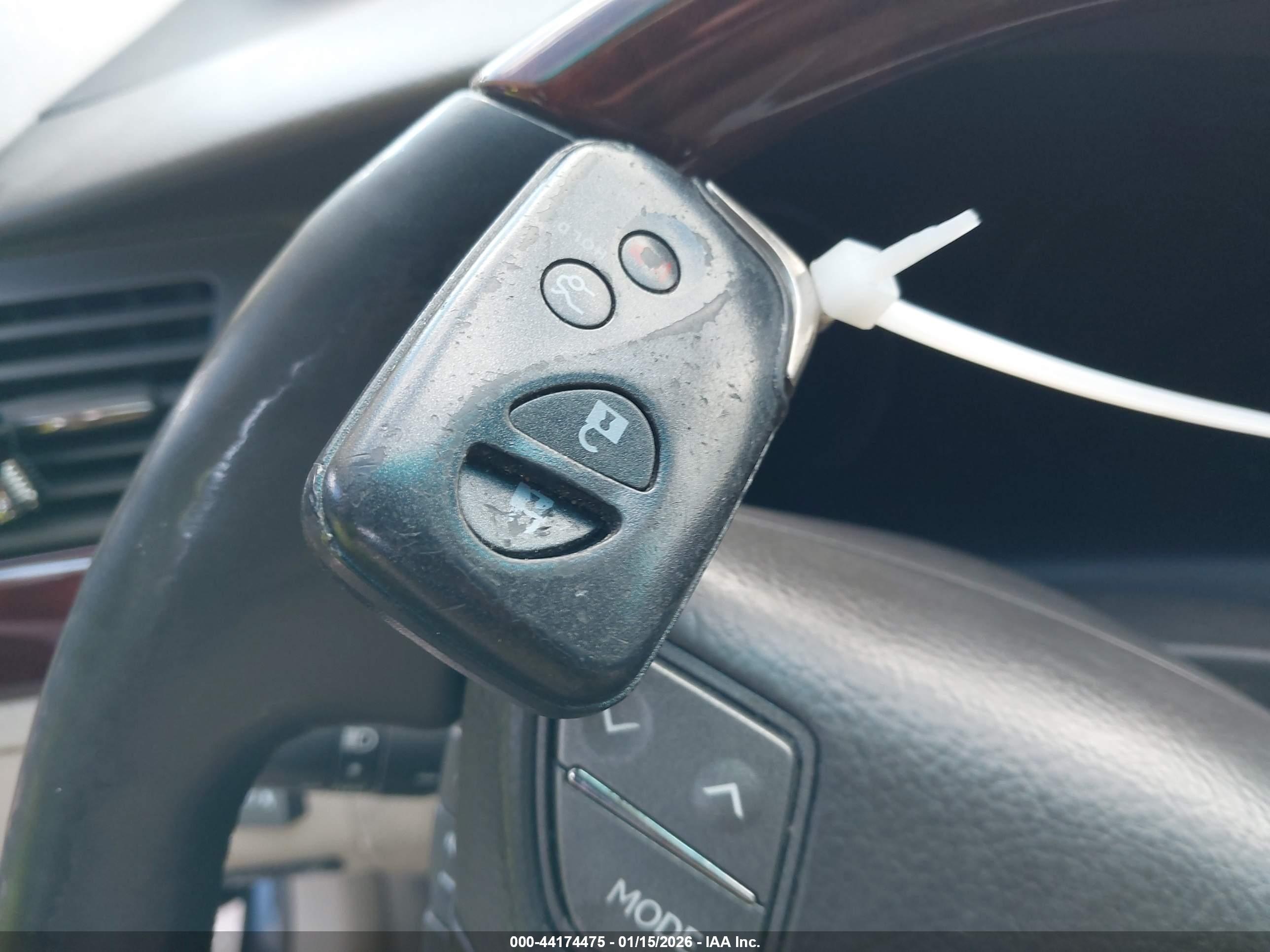 LEXUS LS image 11