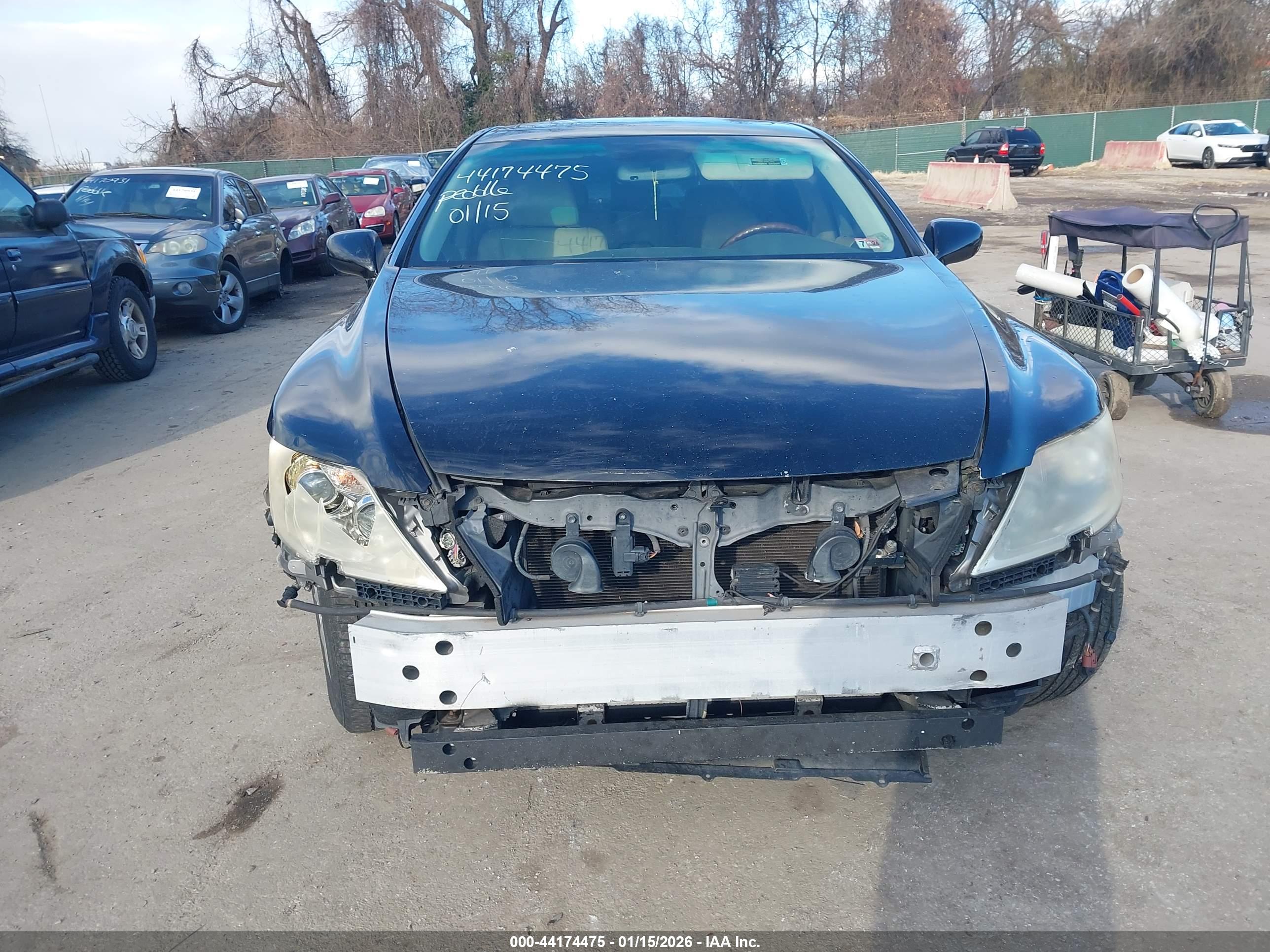 LEXUS LS image 6