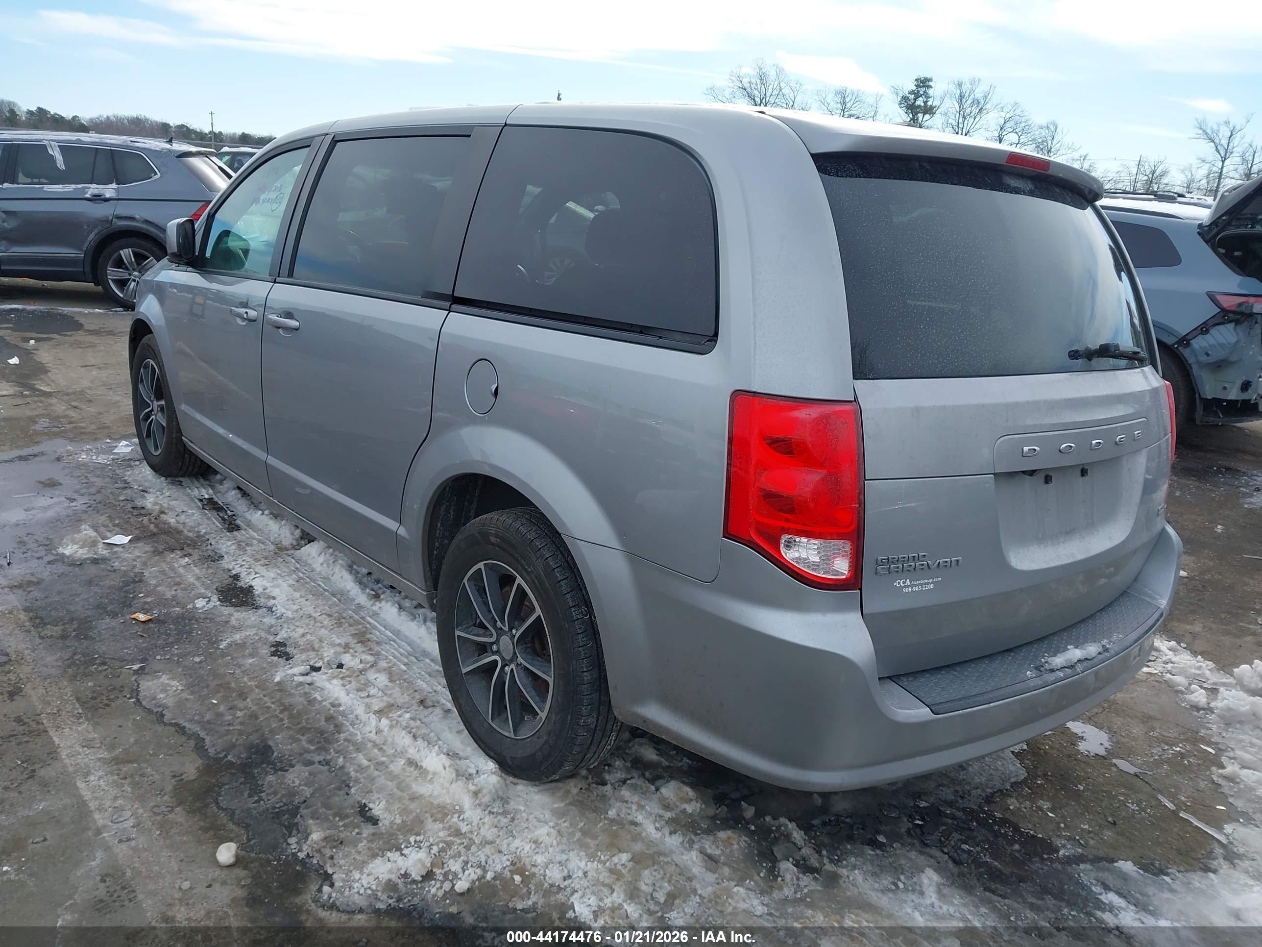 DODGE GRAND image 3
