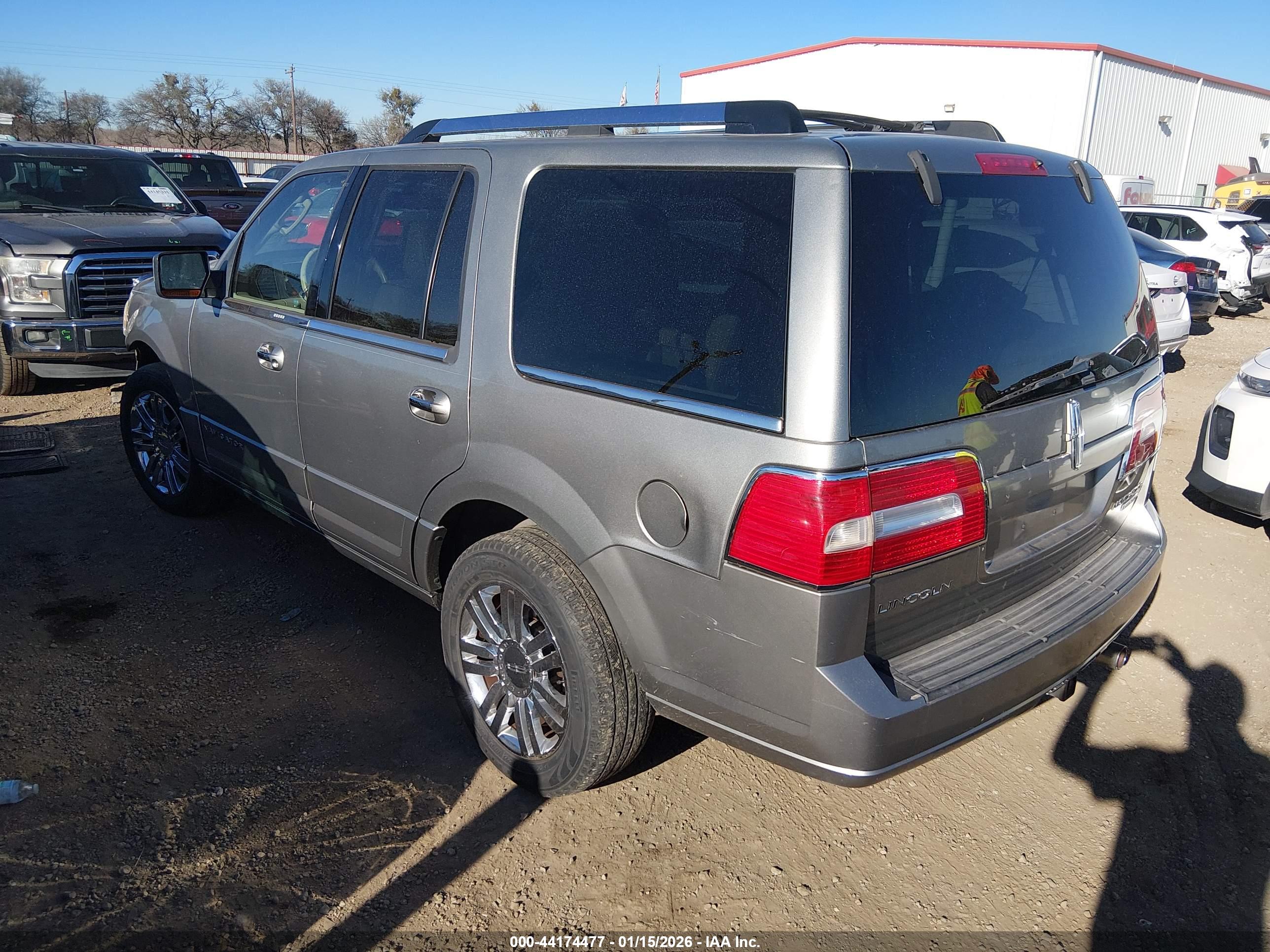 LINCOLN NAVIGATOR image 3