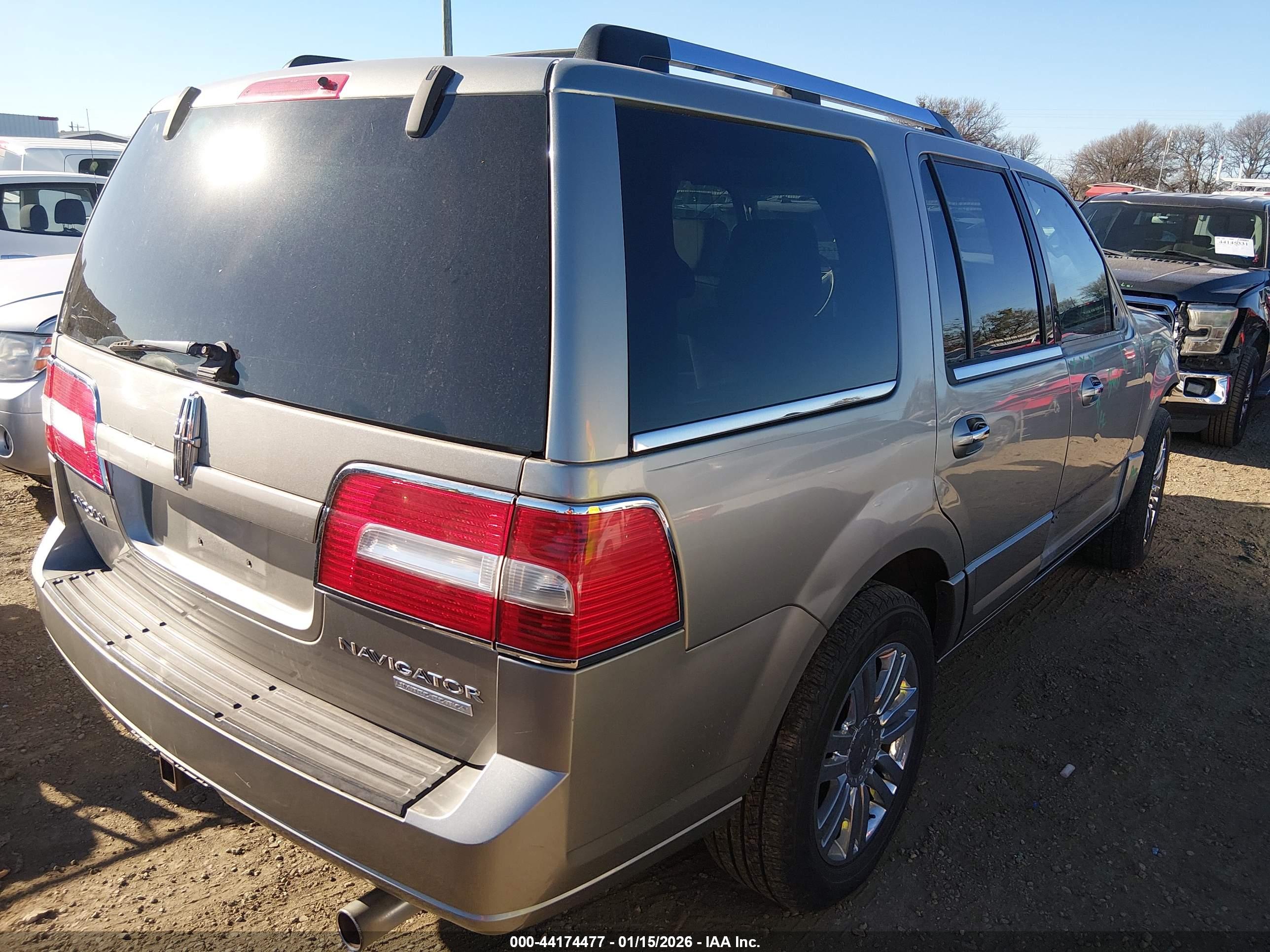 LINCOLN NAVIGATOR image 4
