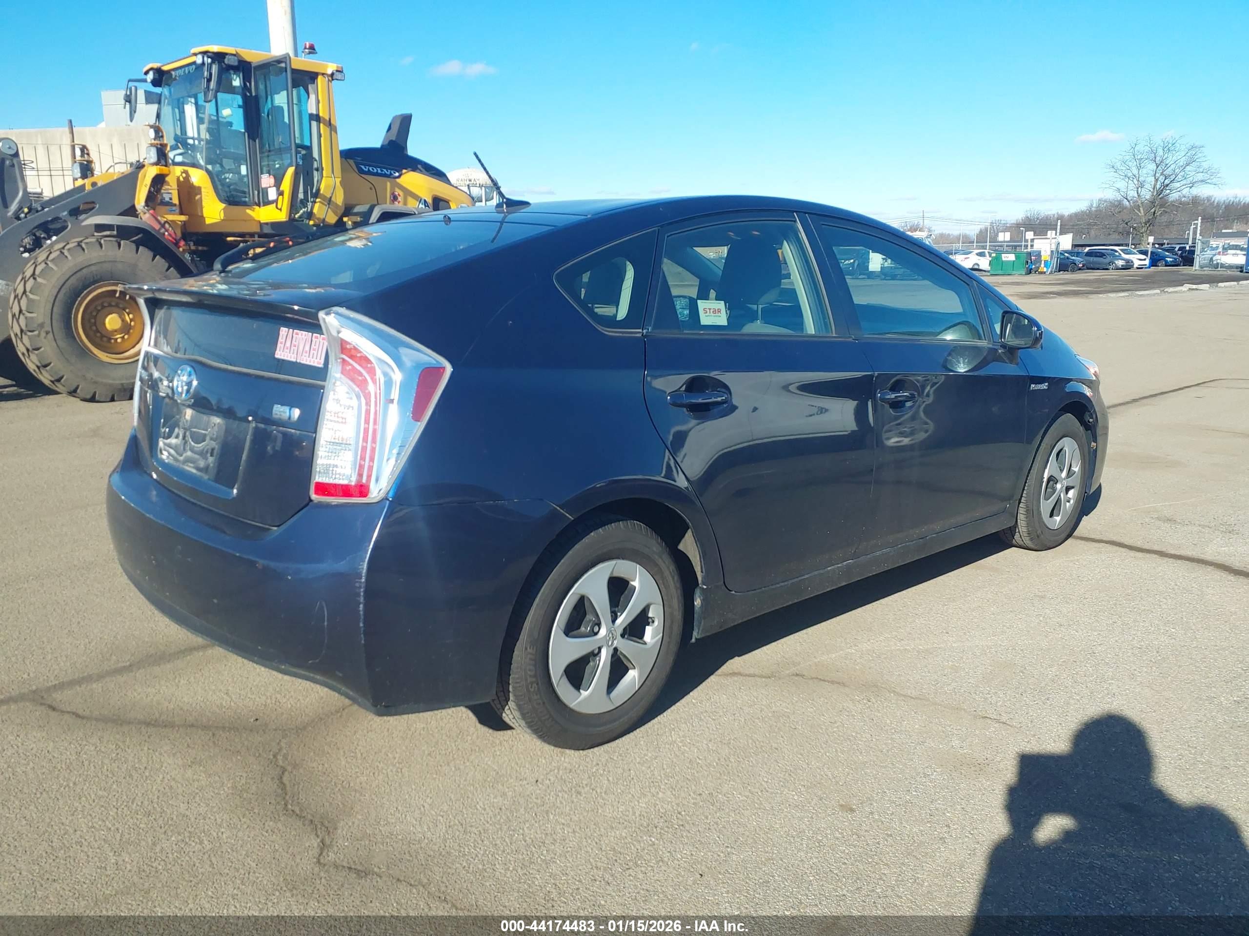 TOYOTA PRIUS image 4