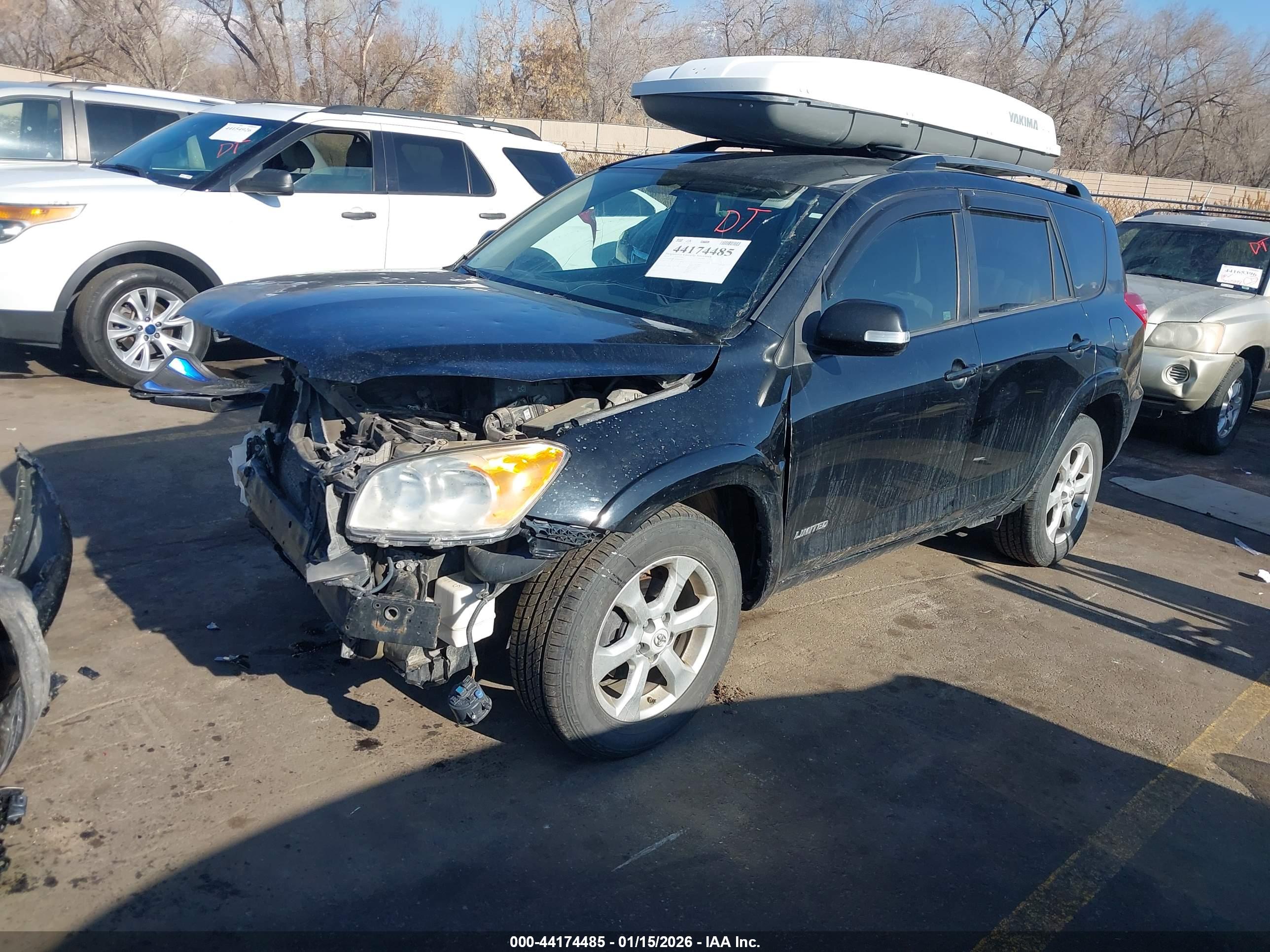 TOYOTA RAV4 image 2