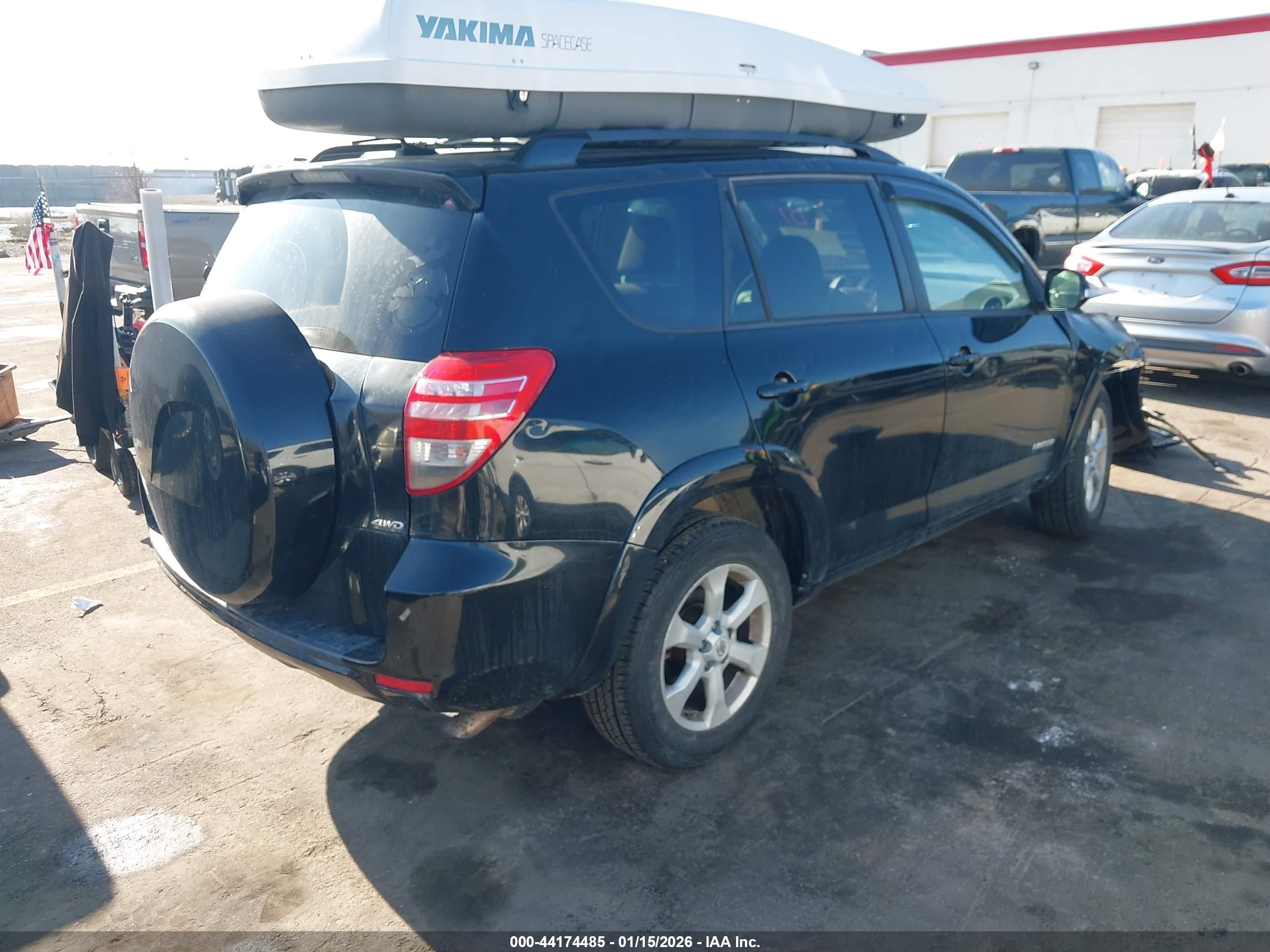 TOYOTA RAV4 image 4