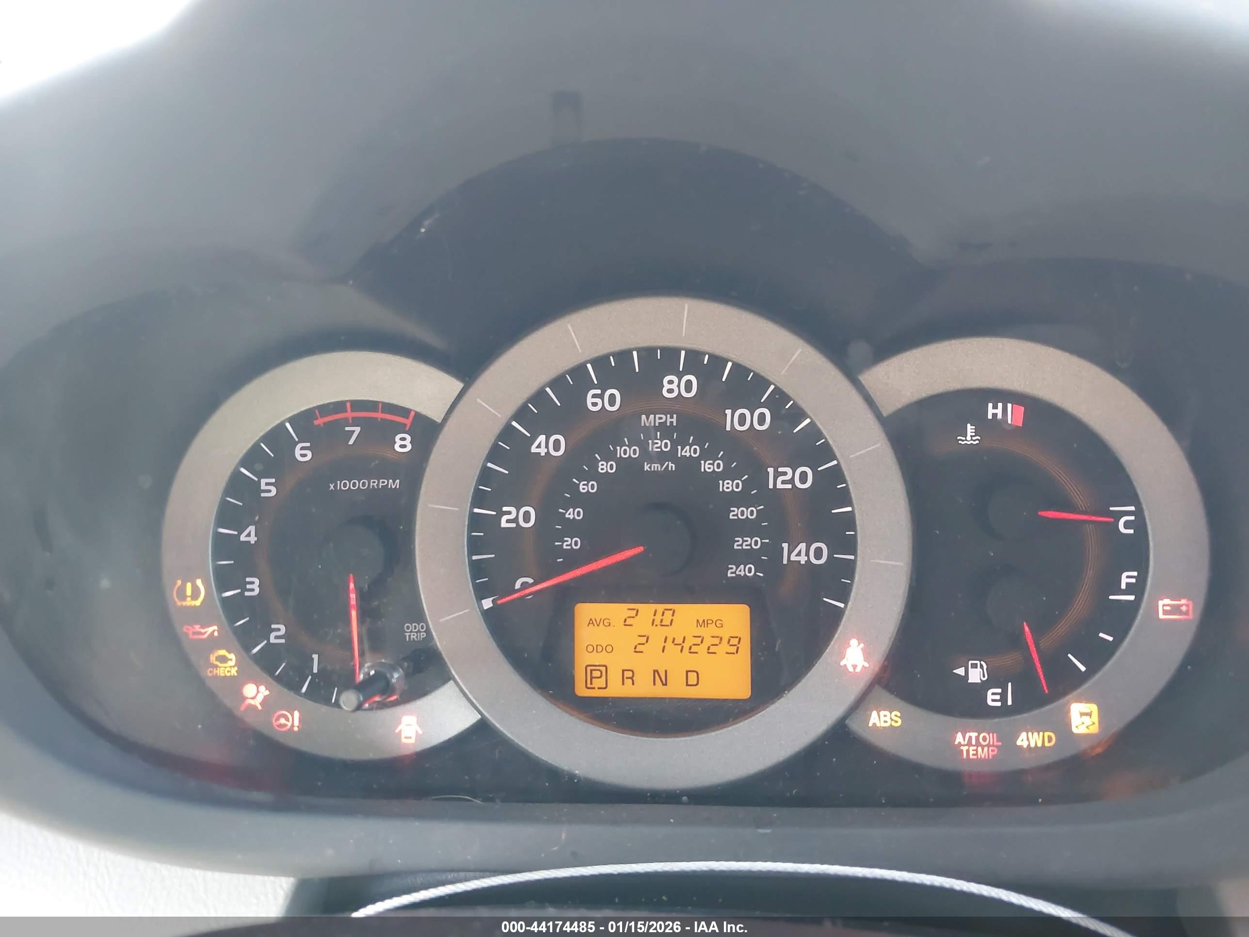 TOYOTA RAV4 image 7