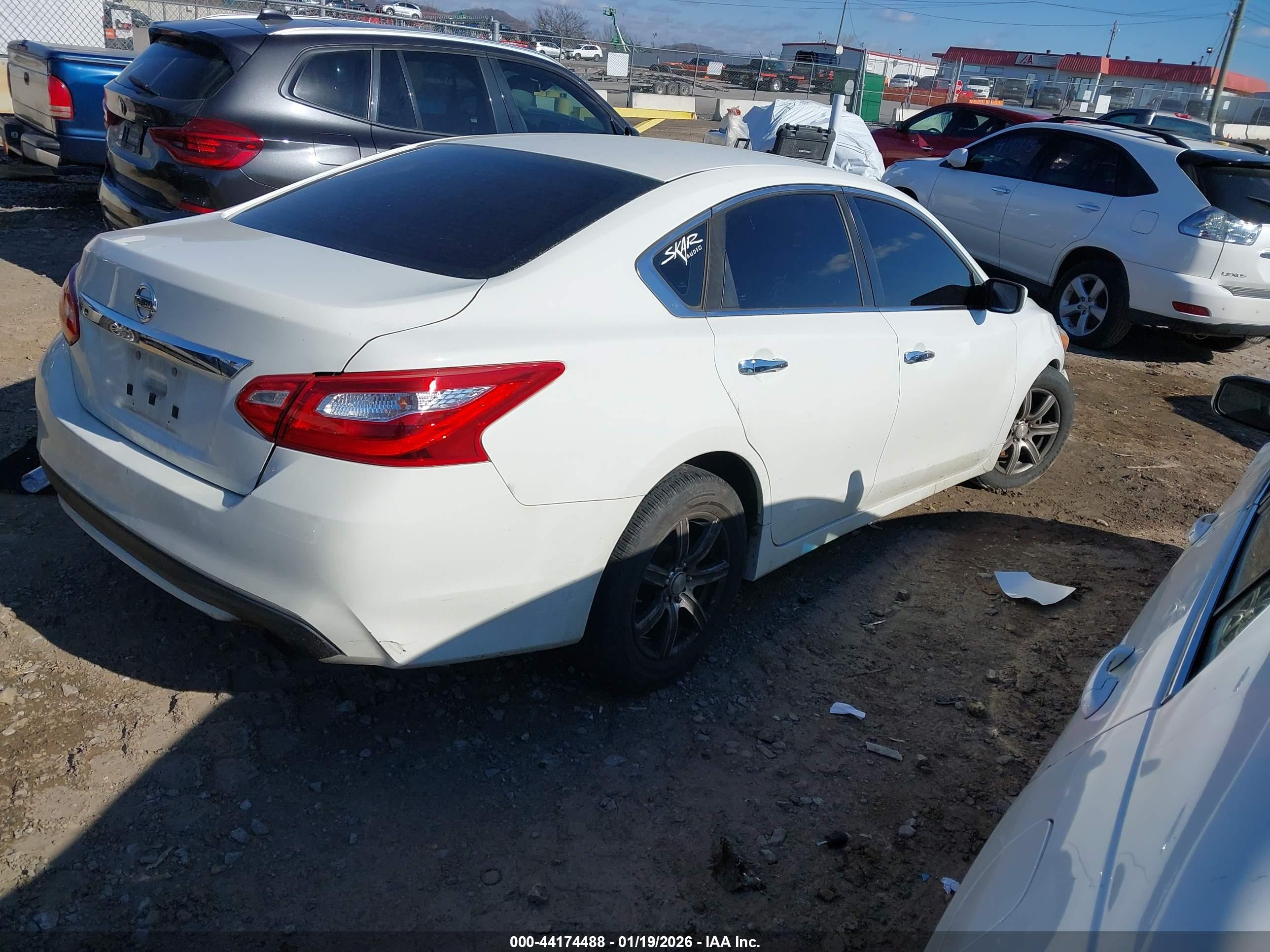 NISSAN ALTIMA image 4