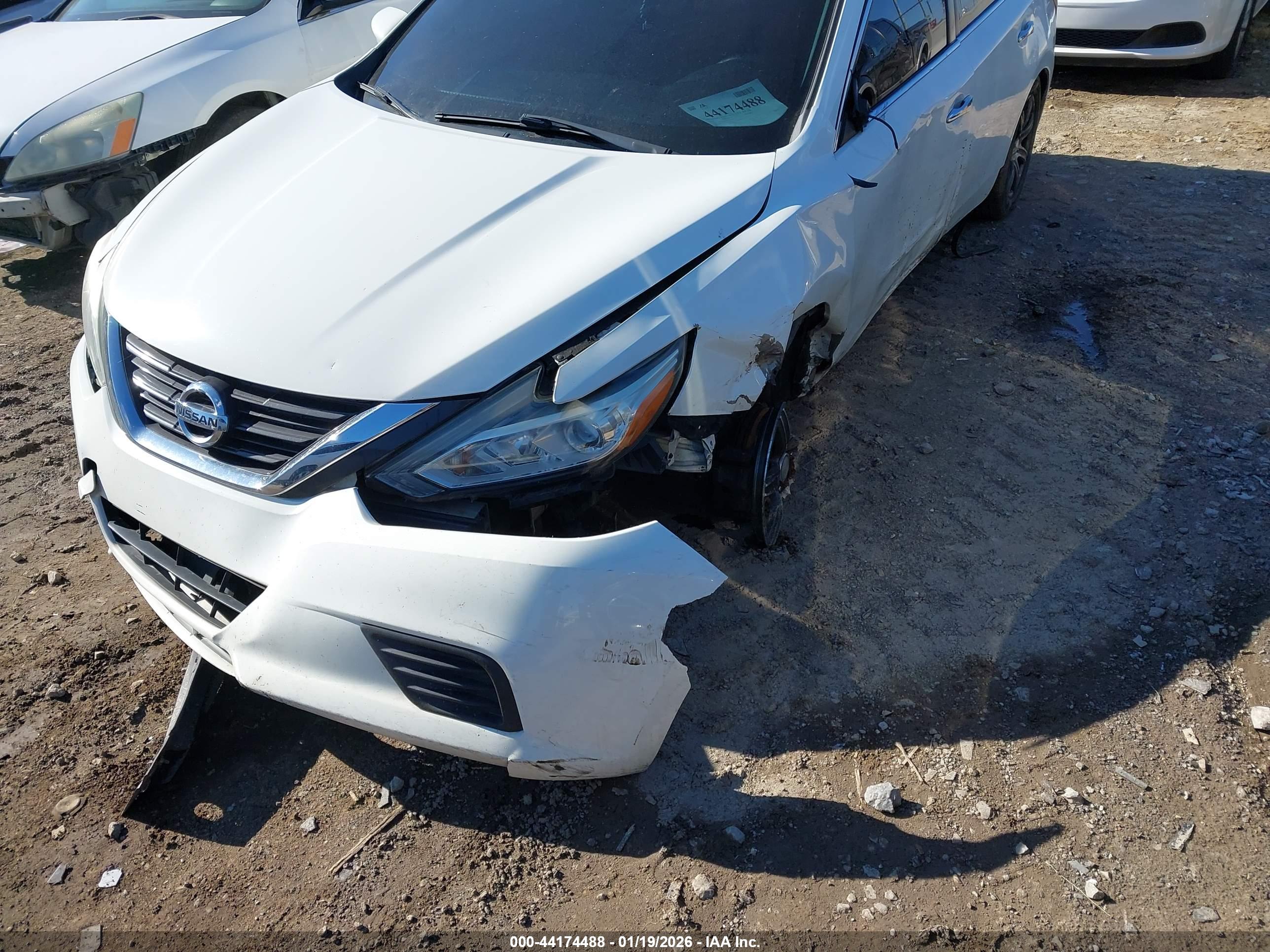 NISSAN ALTIMA image 6