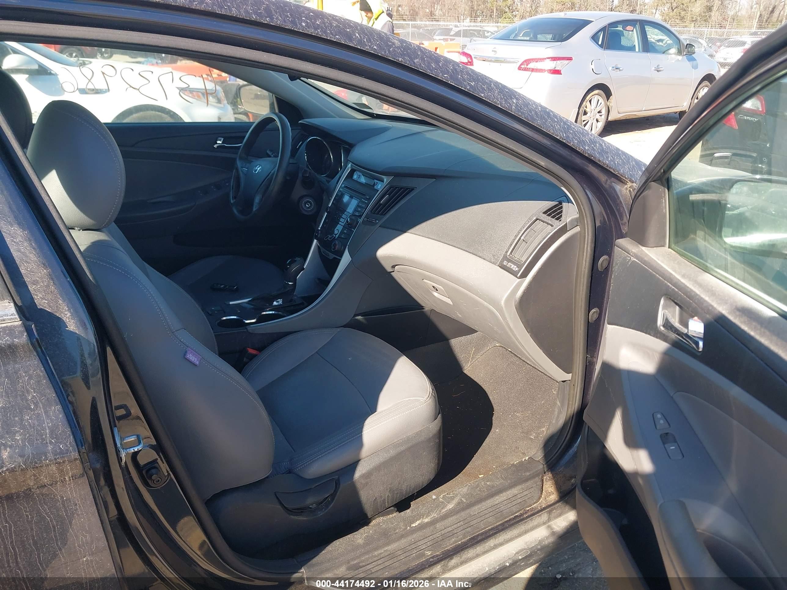 HYUNDAI SONATA image 5