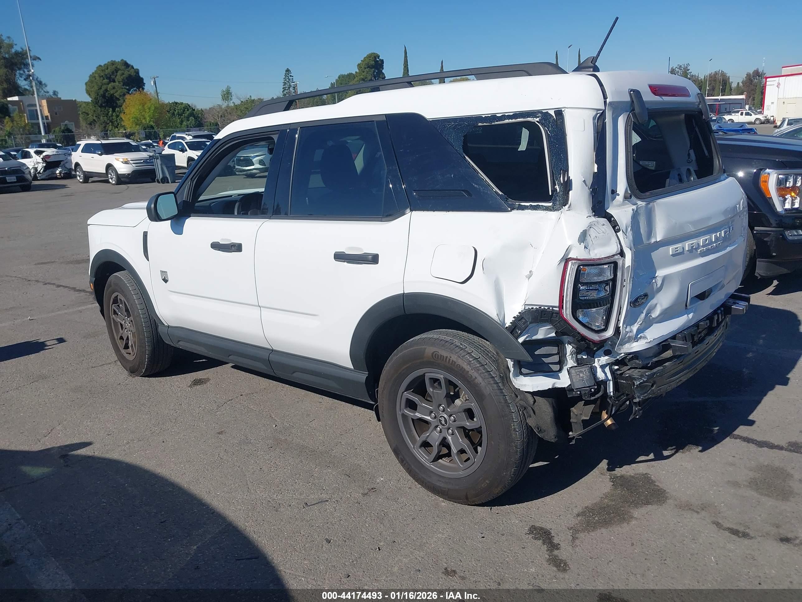 FORD BRONCO image 3