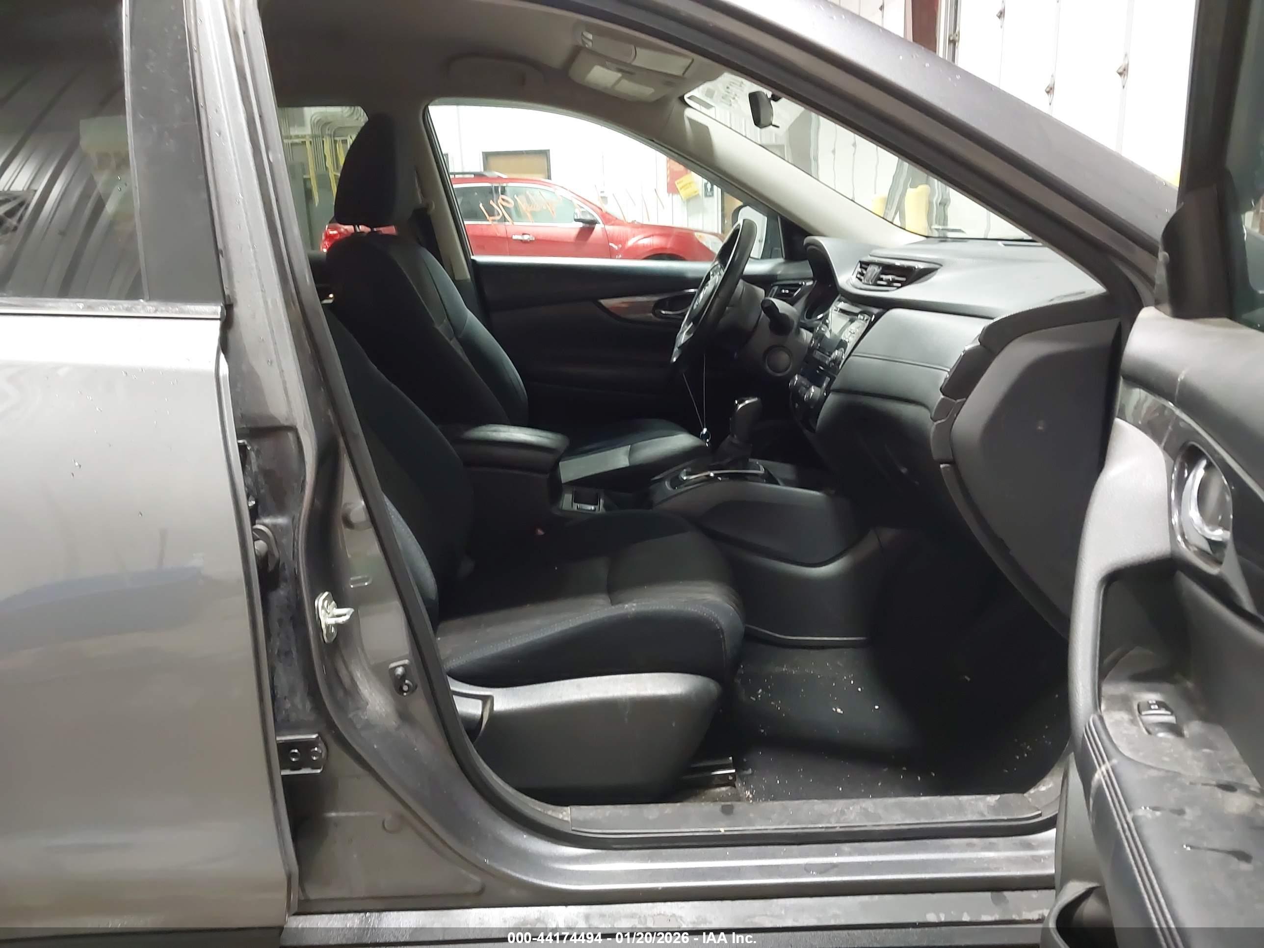 NISSAN ROGUE image 5