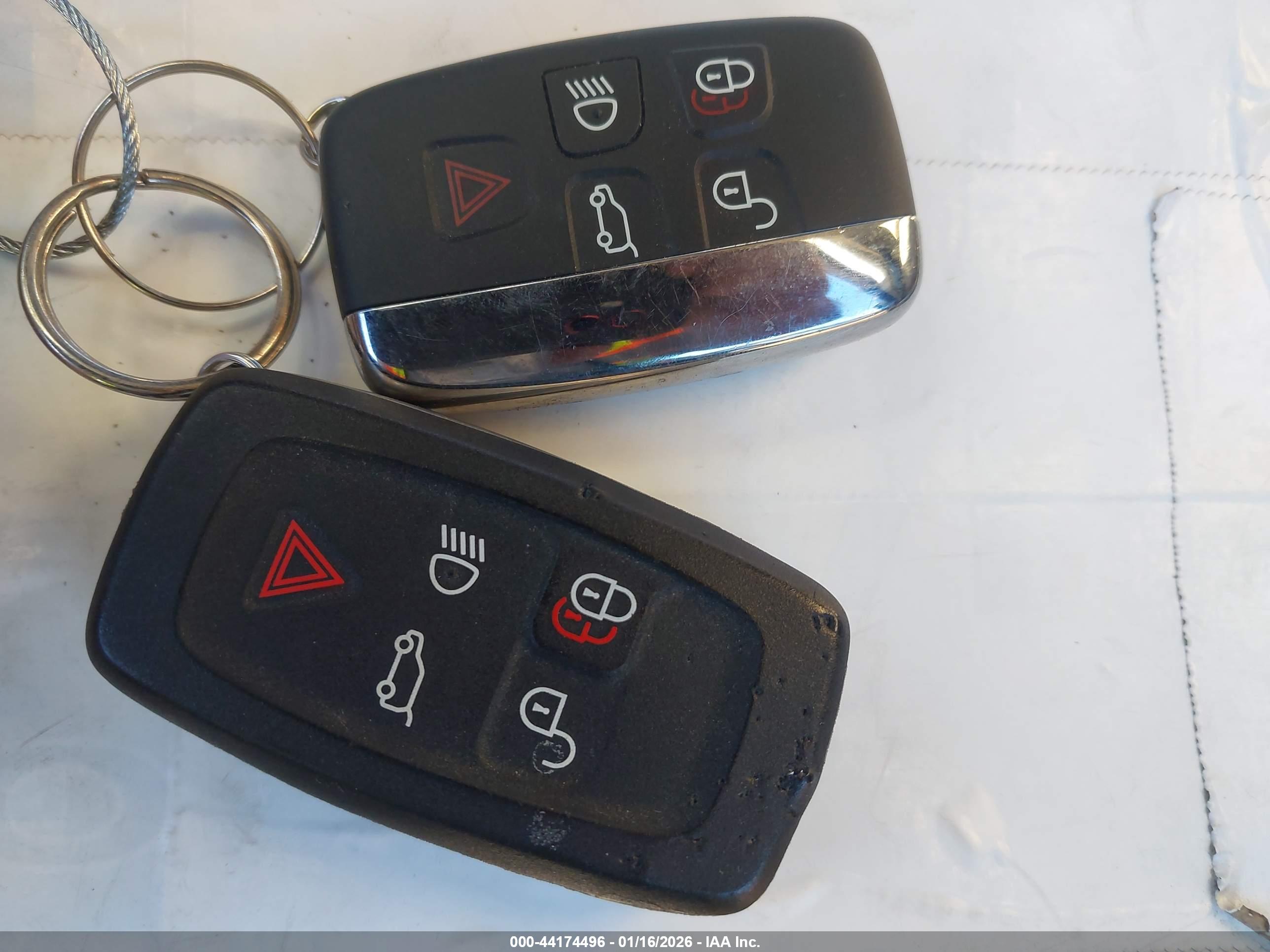 LAND ROVER image 11