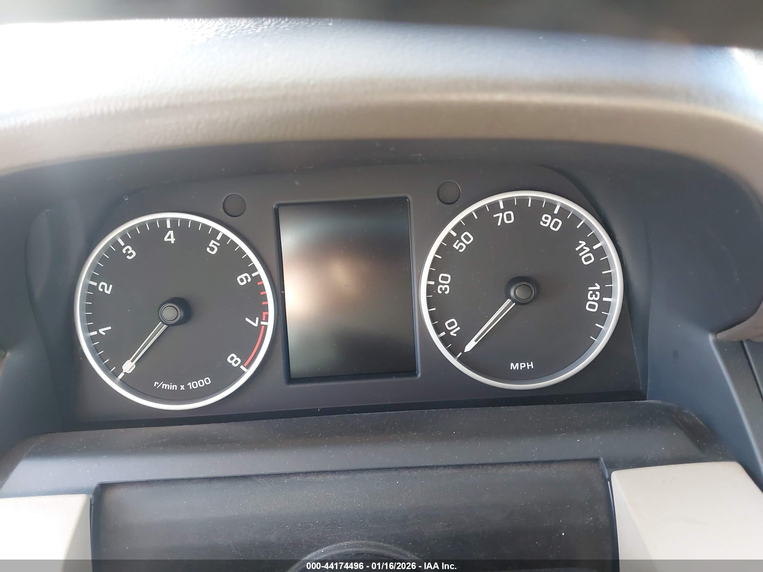 LAND ROVER image 7