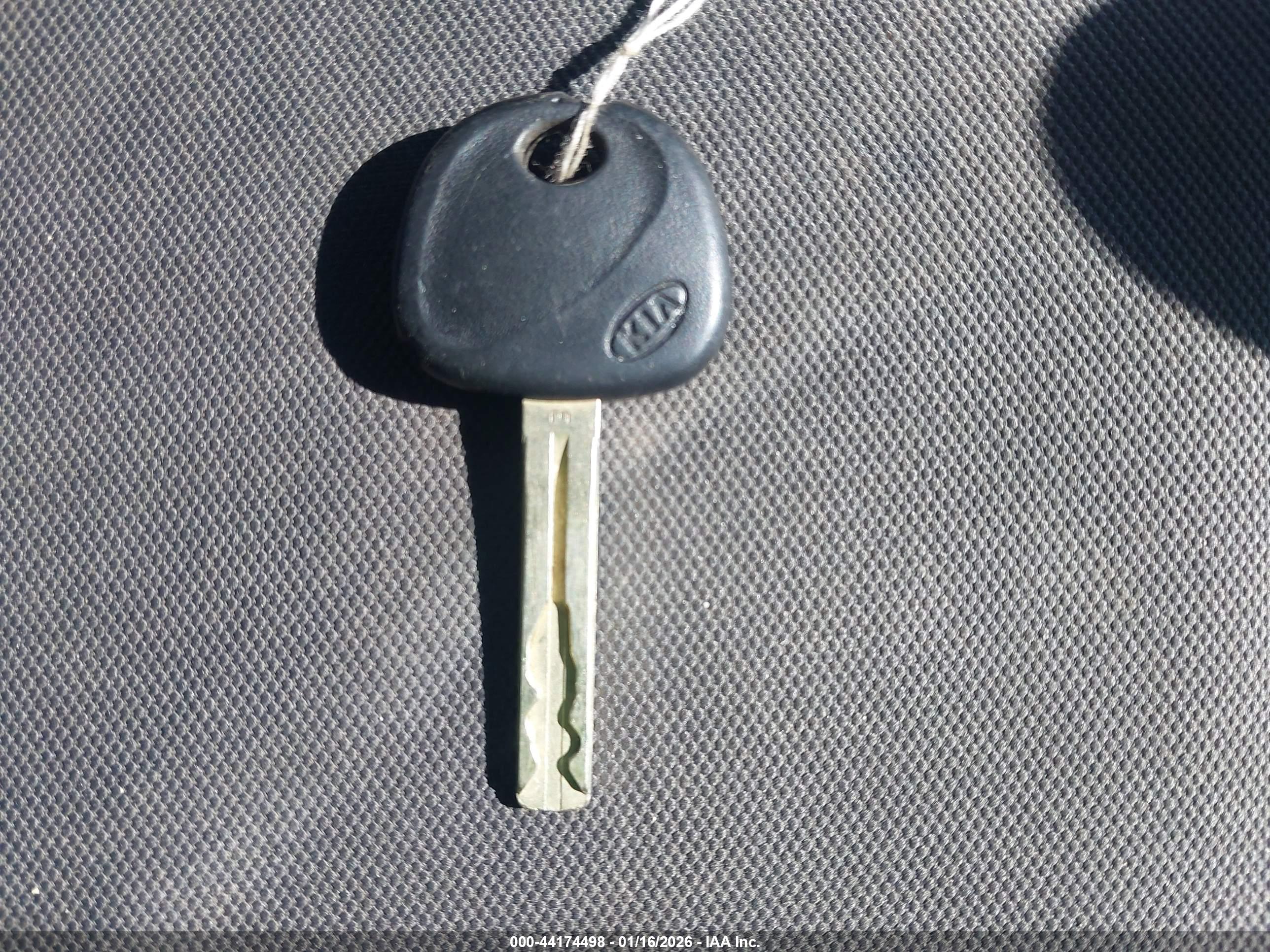 KIA RIO image 11