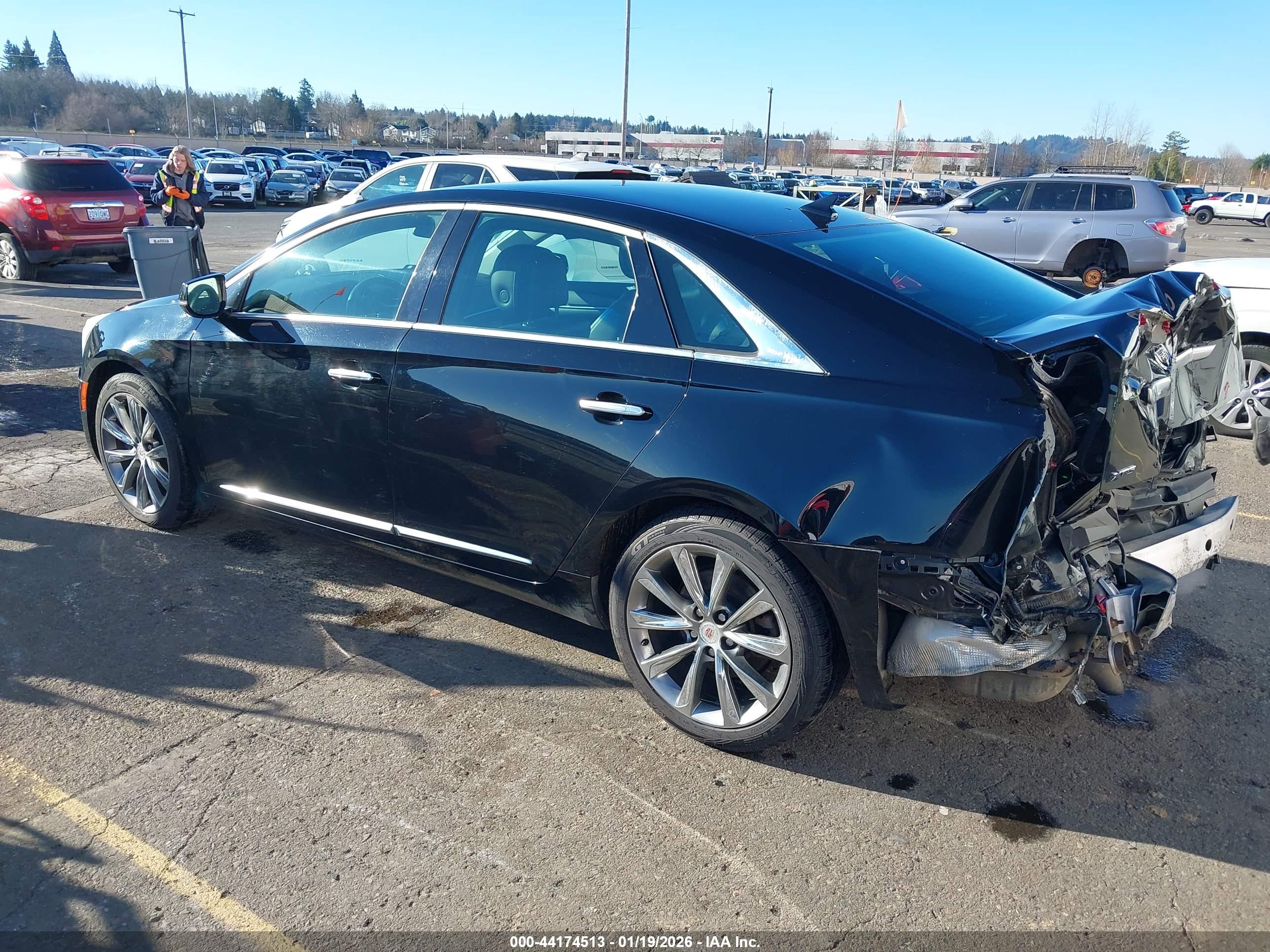 CADILLAC XTS image 3