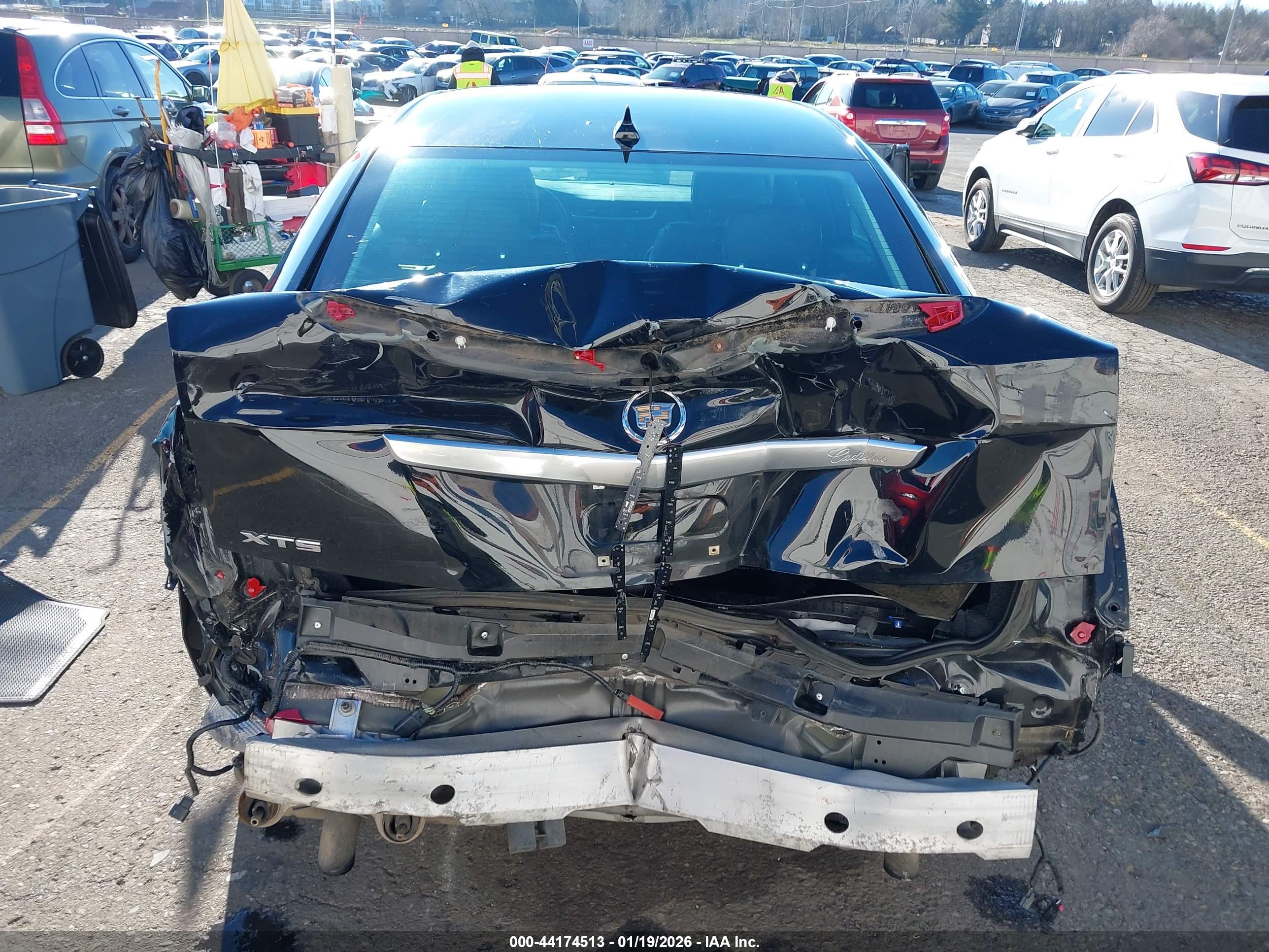 CADILLAC XTS image 6