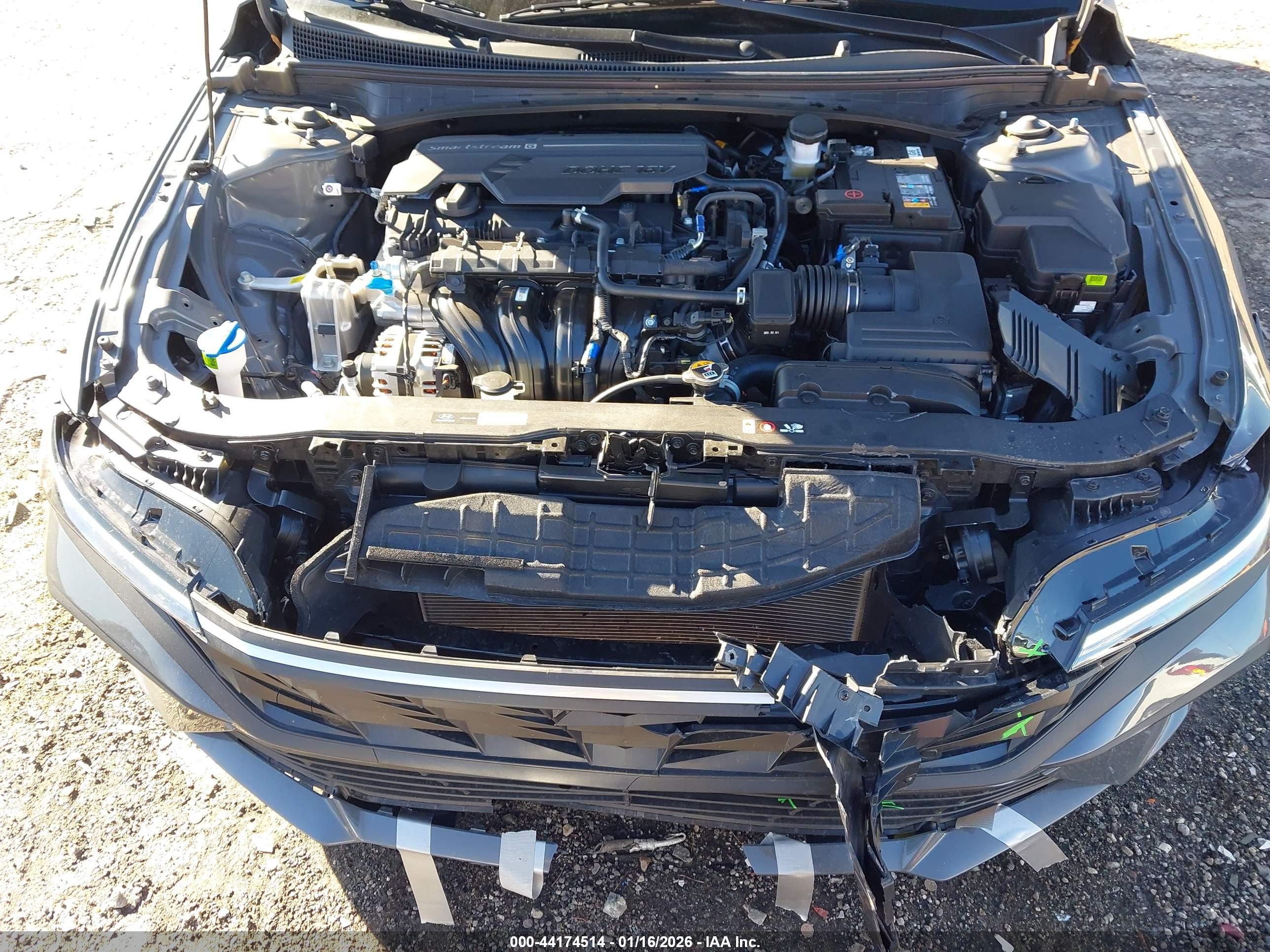 HYUNDAI ELANTRA image 10
