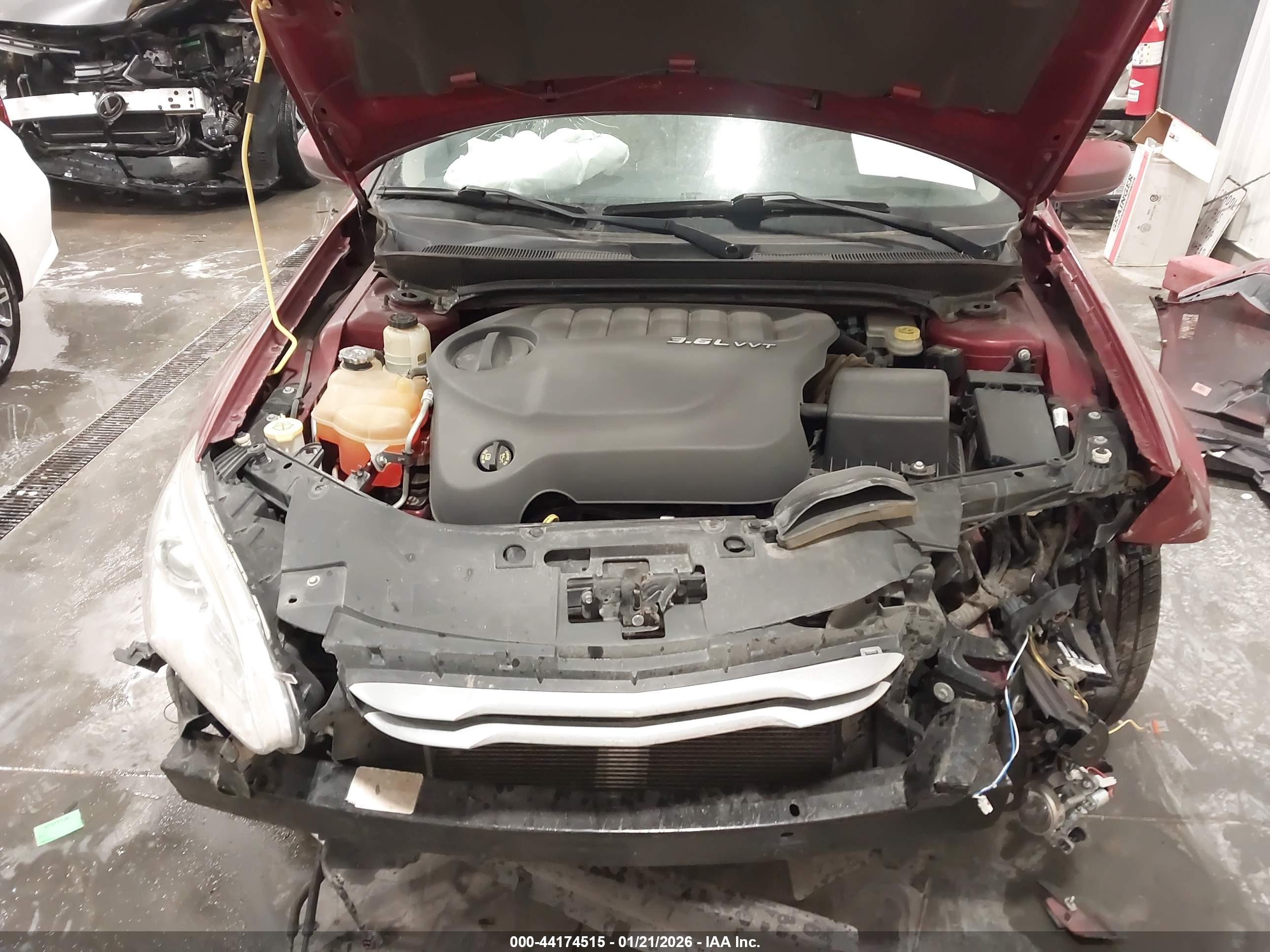 CHRYSLER 200 image 10