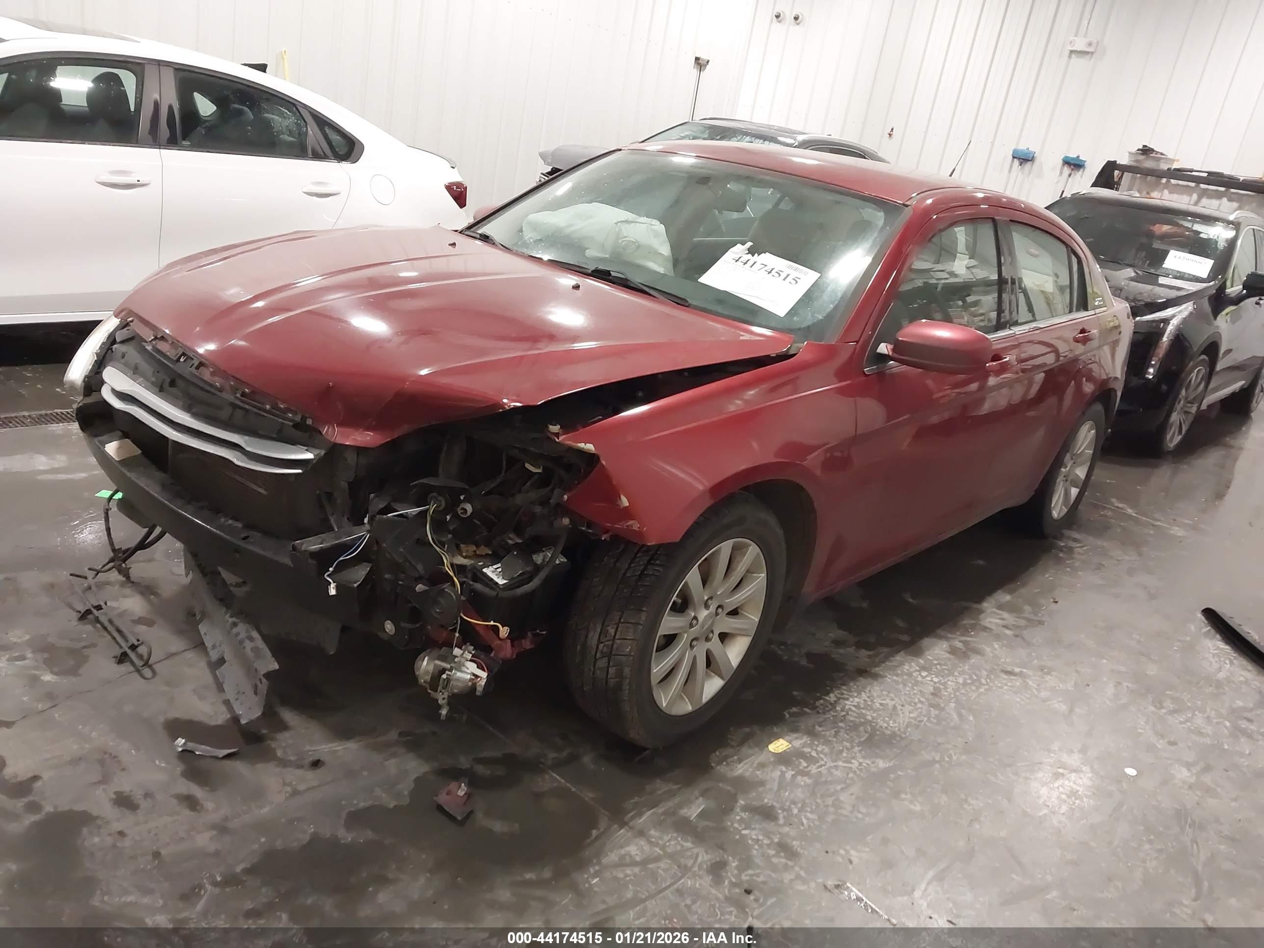 CHRYSLER 200 image 2