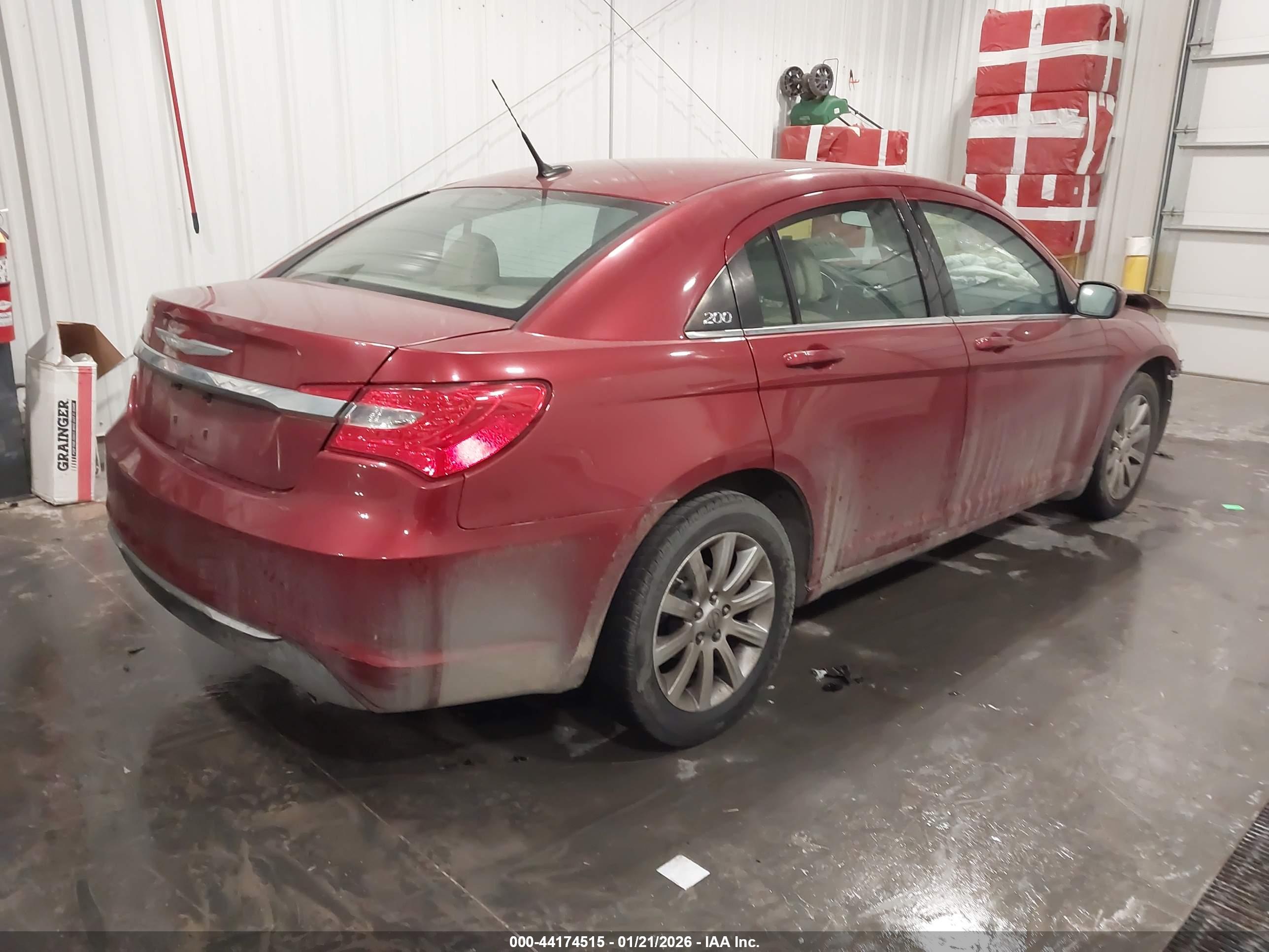 CHRYSLER 200 image 4