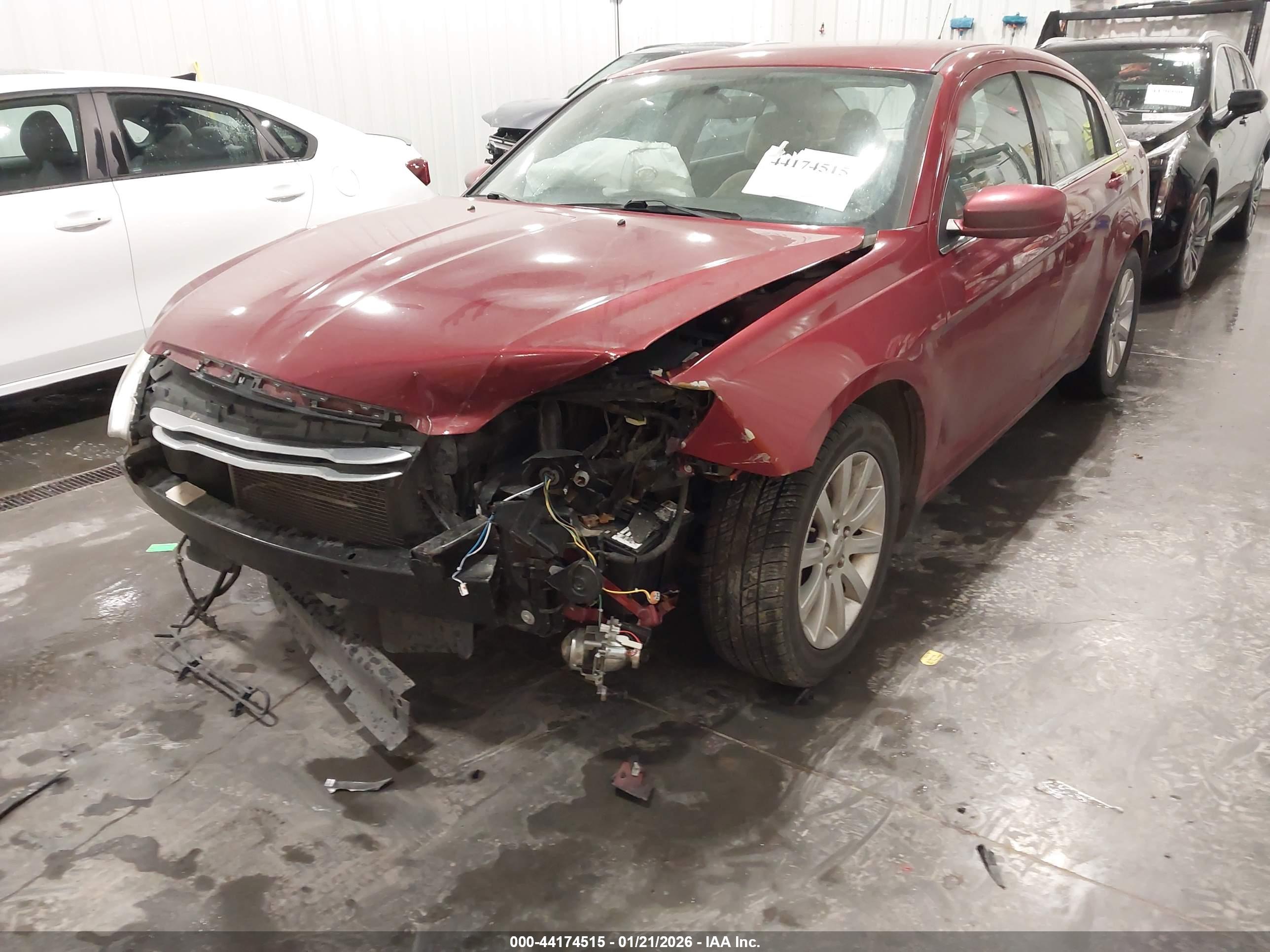 CHRYSLER 200 image 6