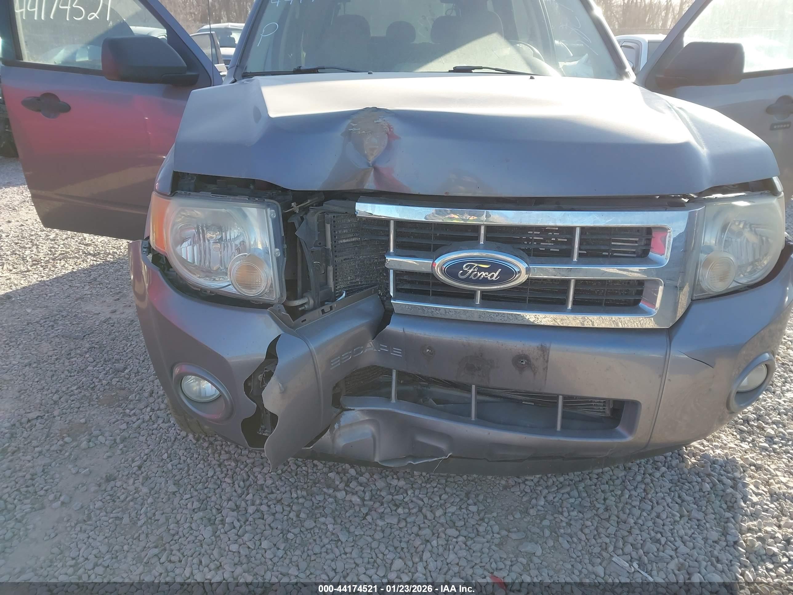 FORD ESCAPE image 6