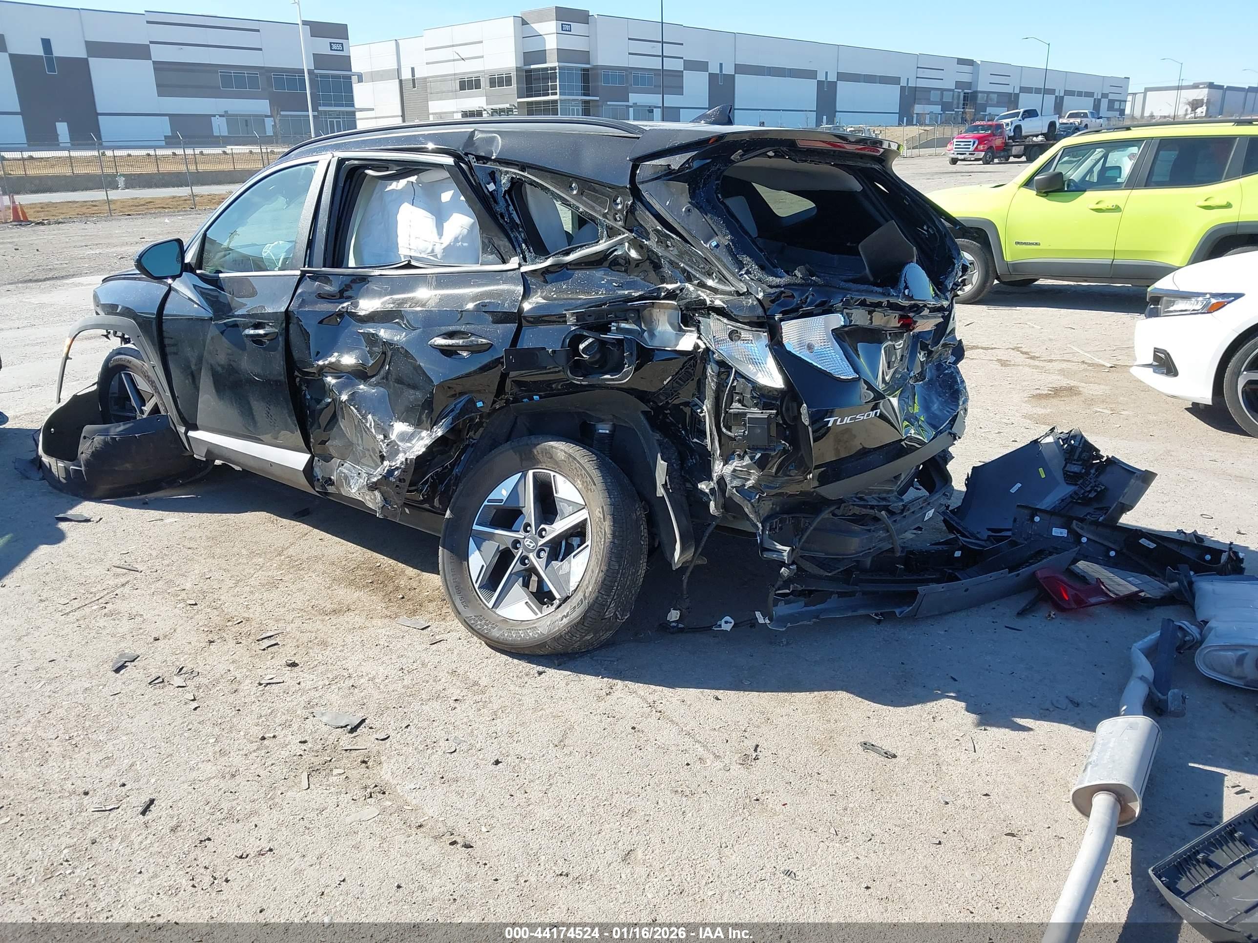 HYUNDAI TUCSON image 3