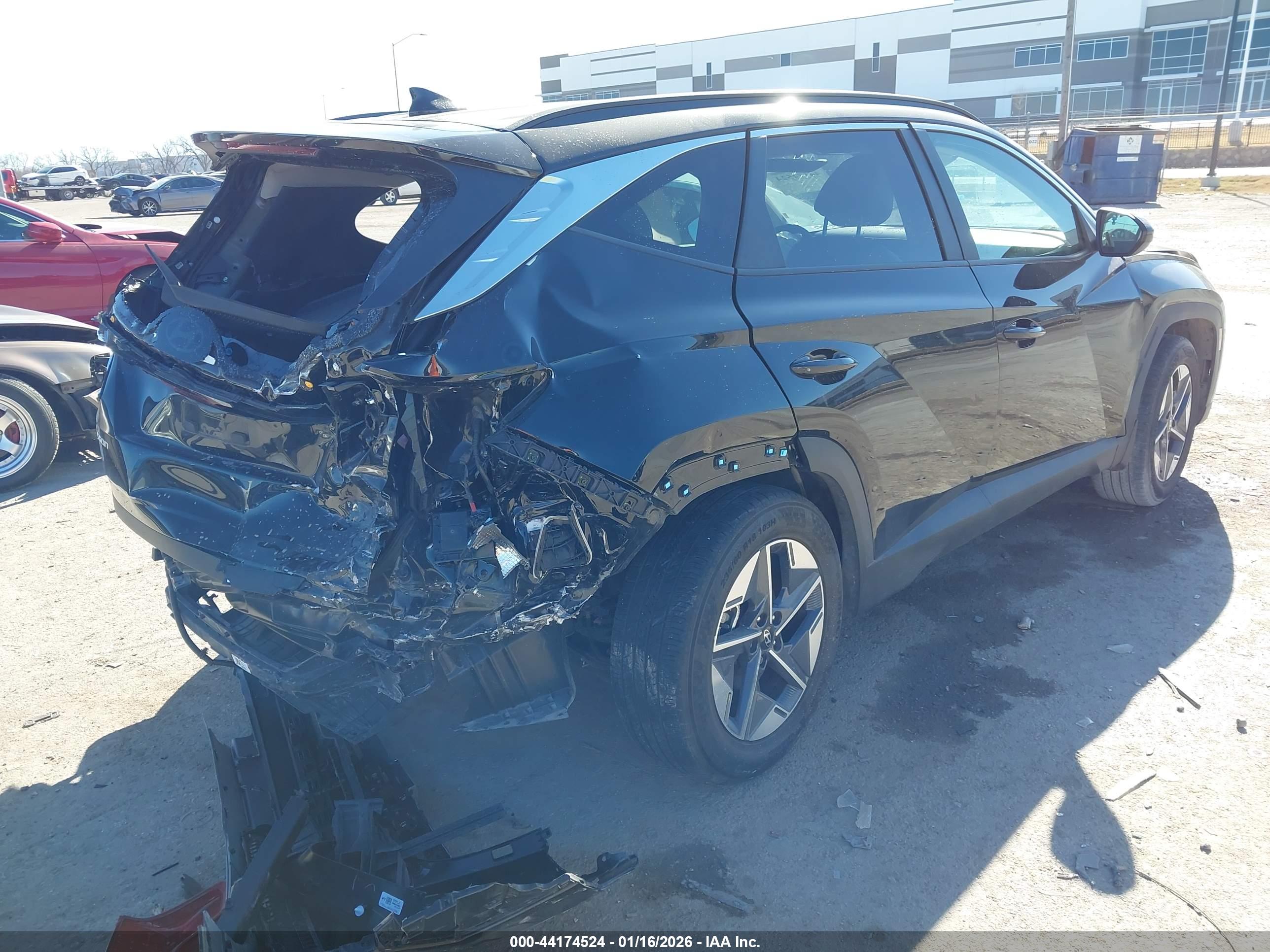 HYUNDAI TUCSON image 4