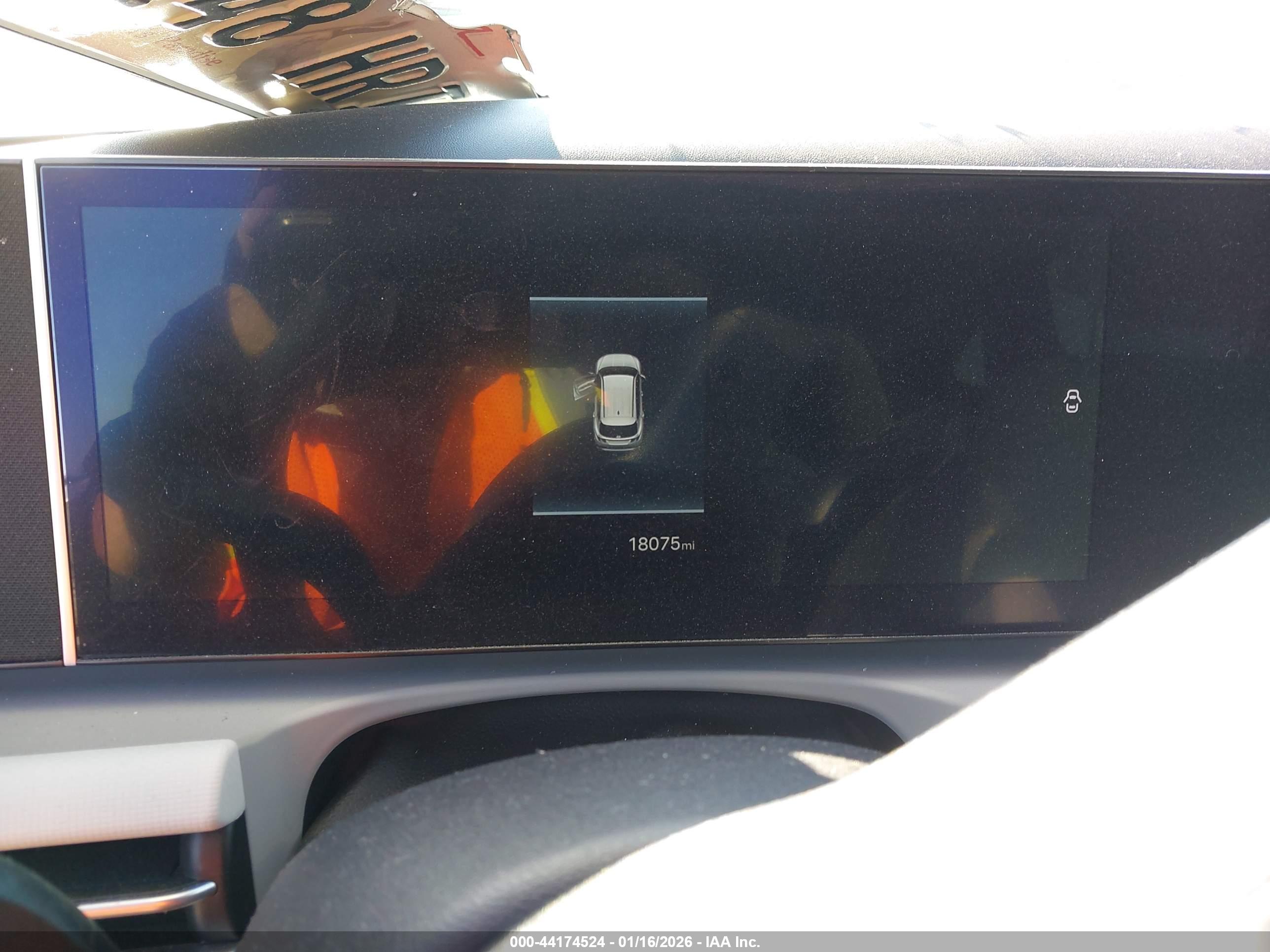 HYUNDAI TUCSON image 7