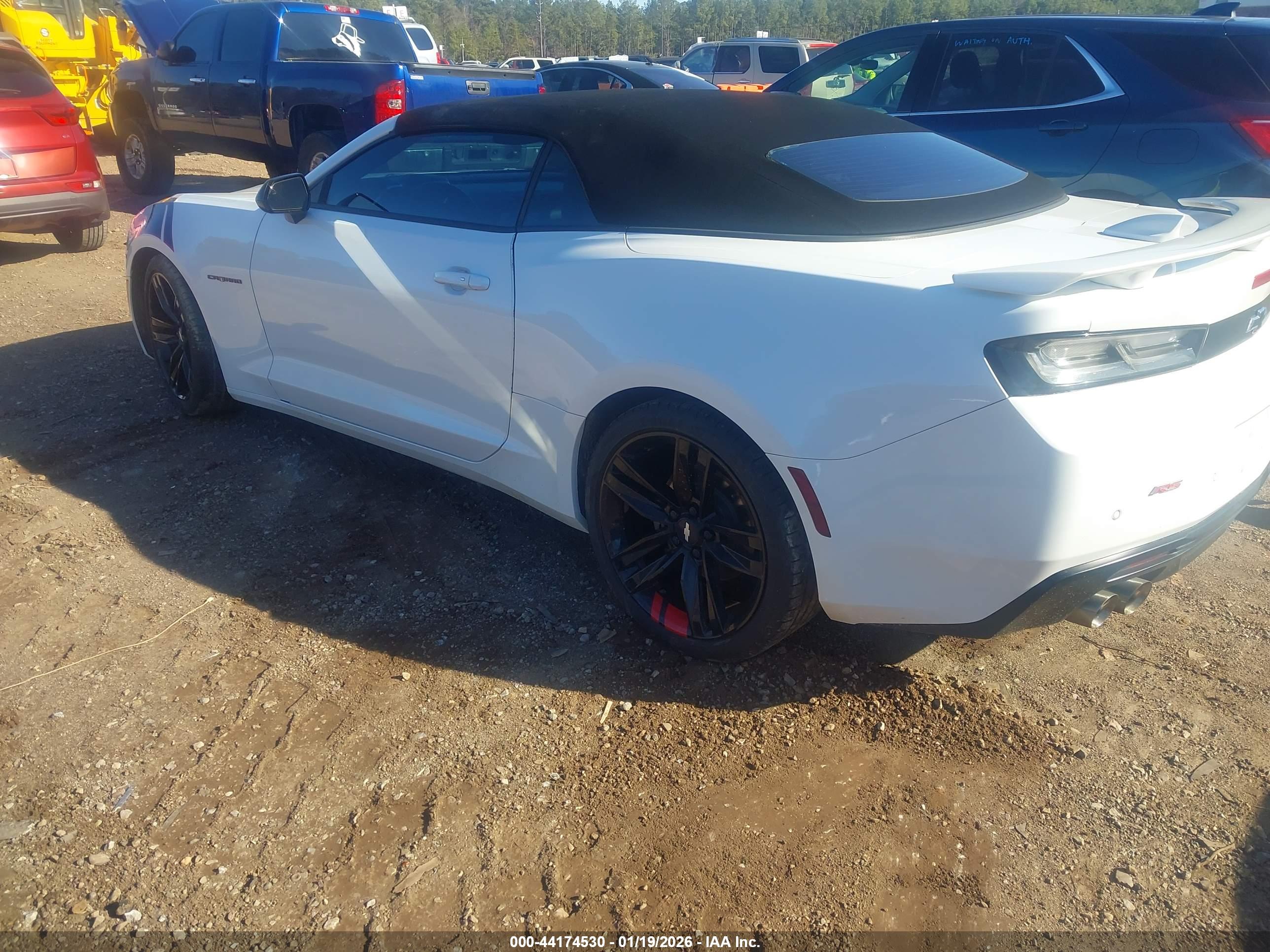 CHEVROLET CAMARO image 3