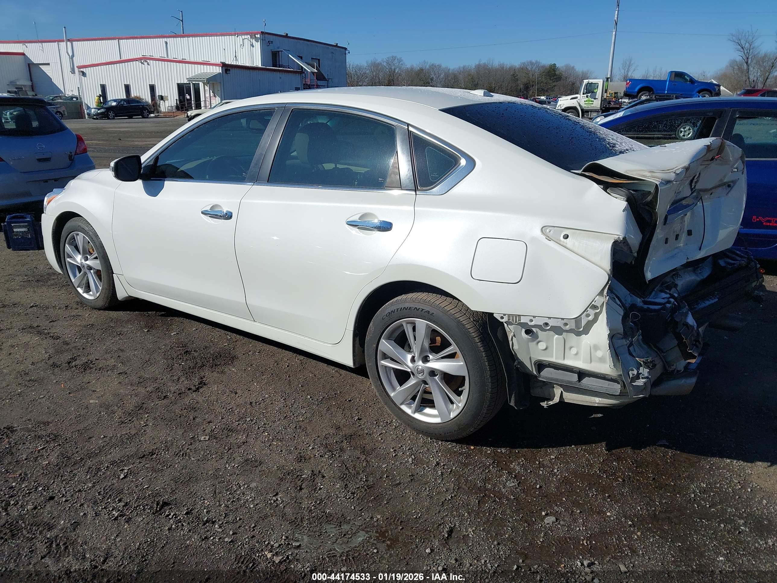 NISSAN ALTIMA image 3
