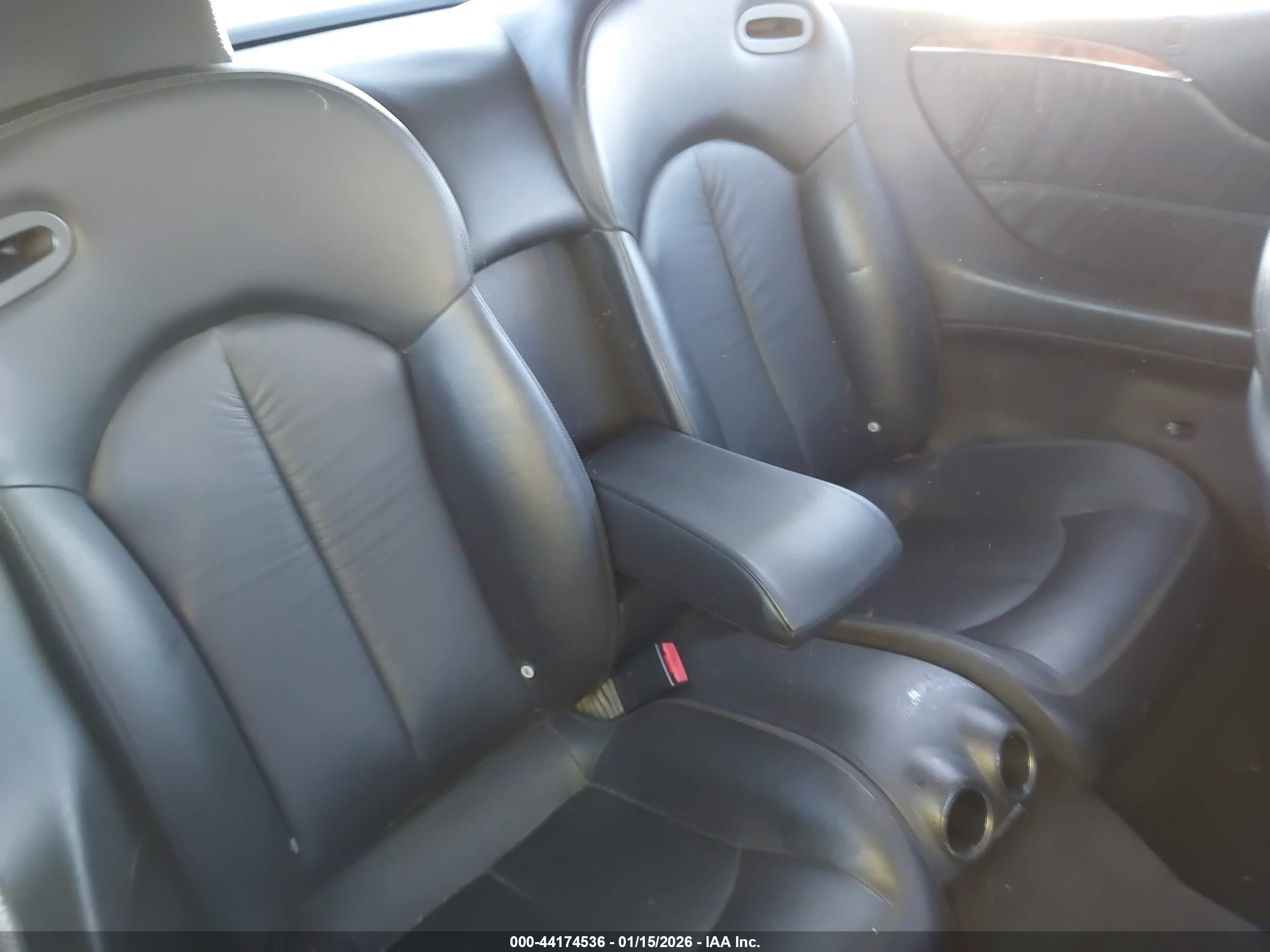 MERCEDES-BENZ CLK image 8