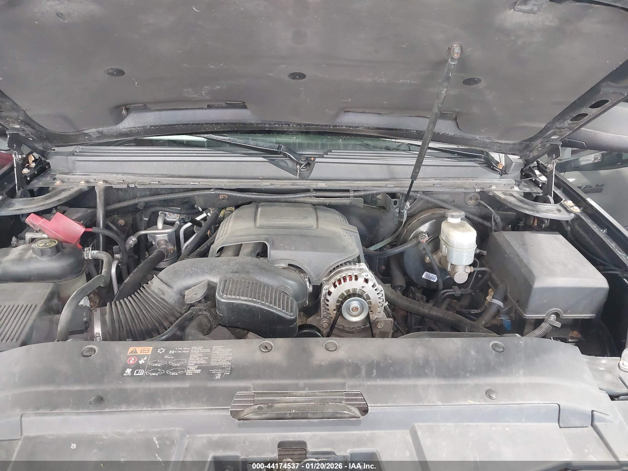 CHEVROLET TAHOE image 10