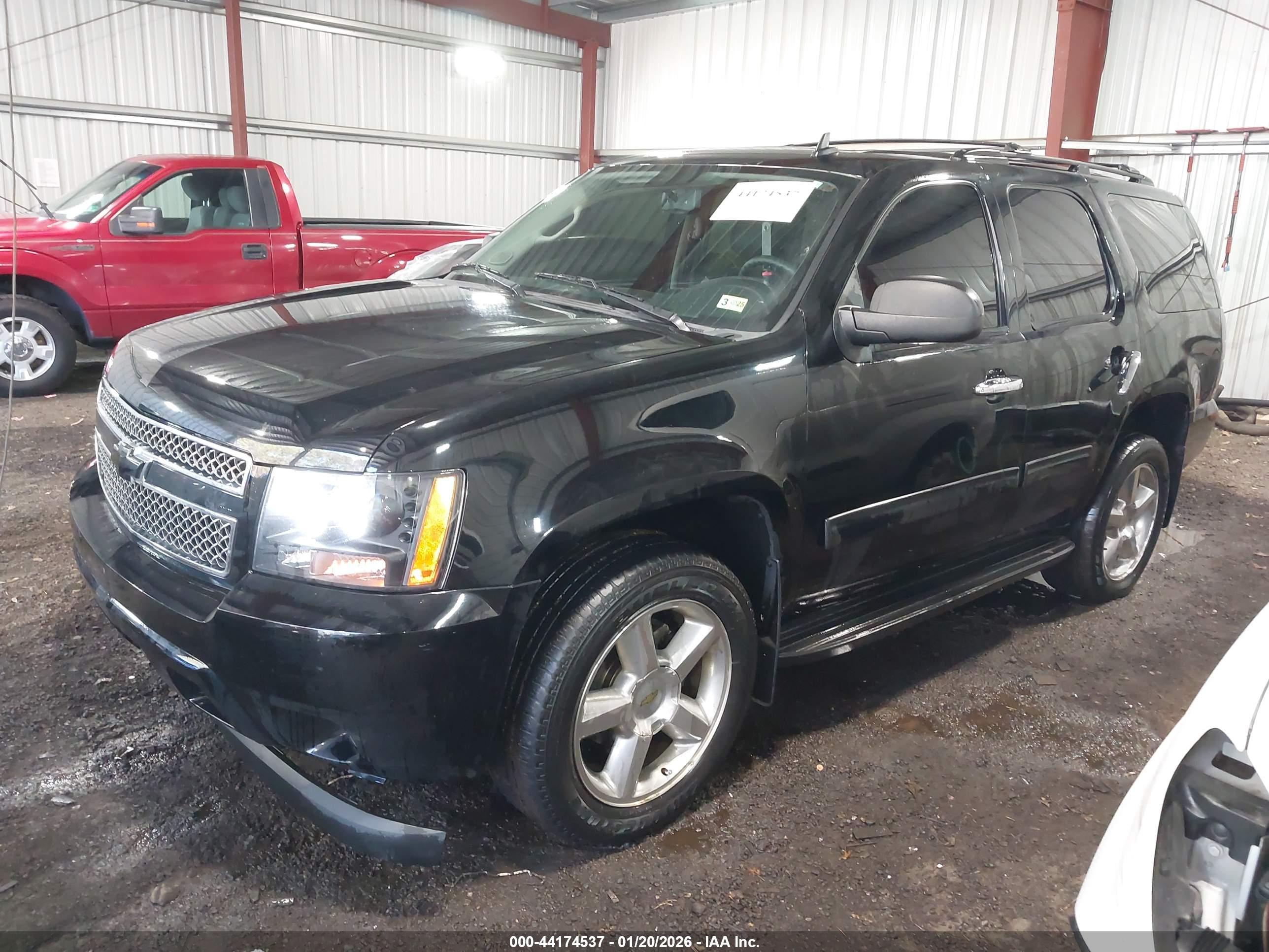 CHEVROLET TAHOE image 2