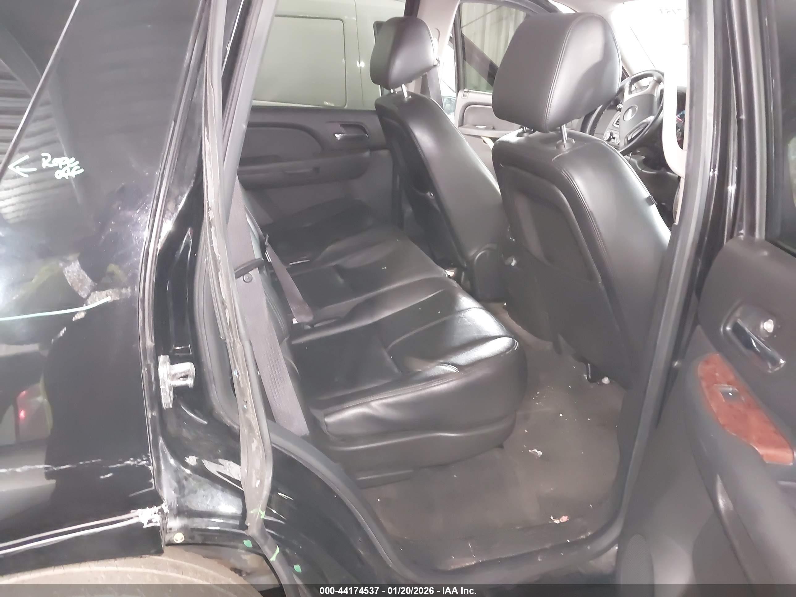 CHEVROLET TAHOE image 8