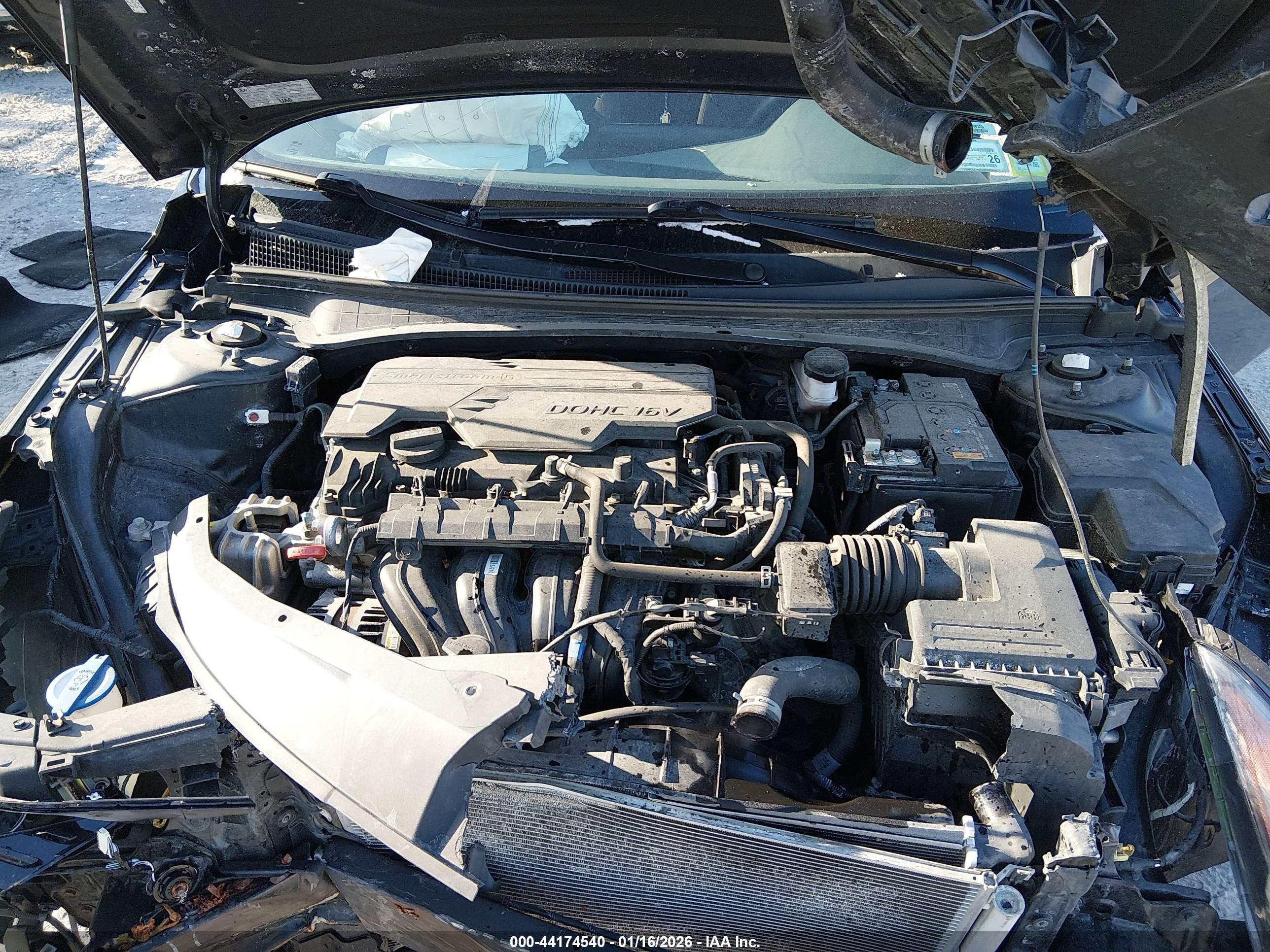HYUNDAI ELANTRA image 10