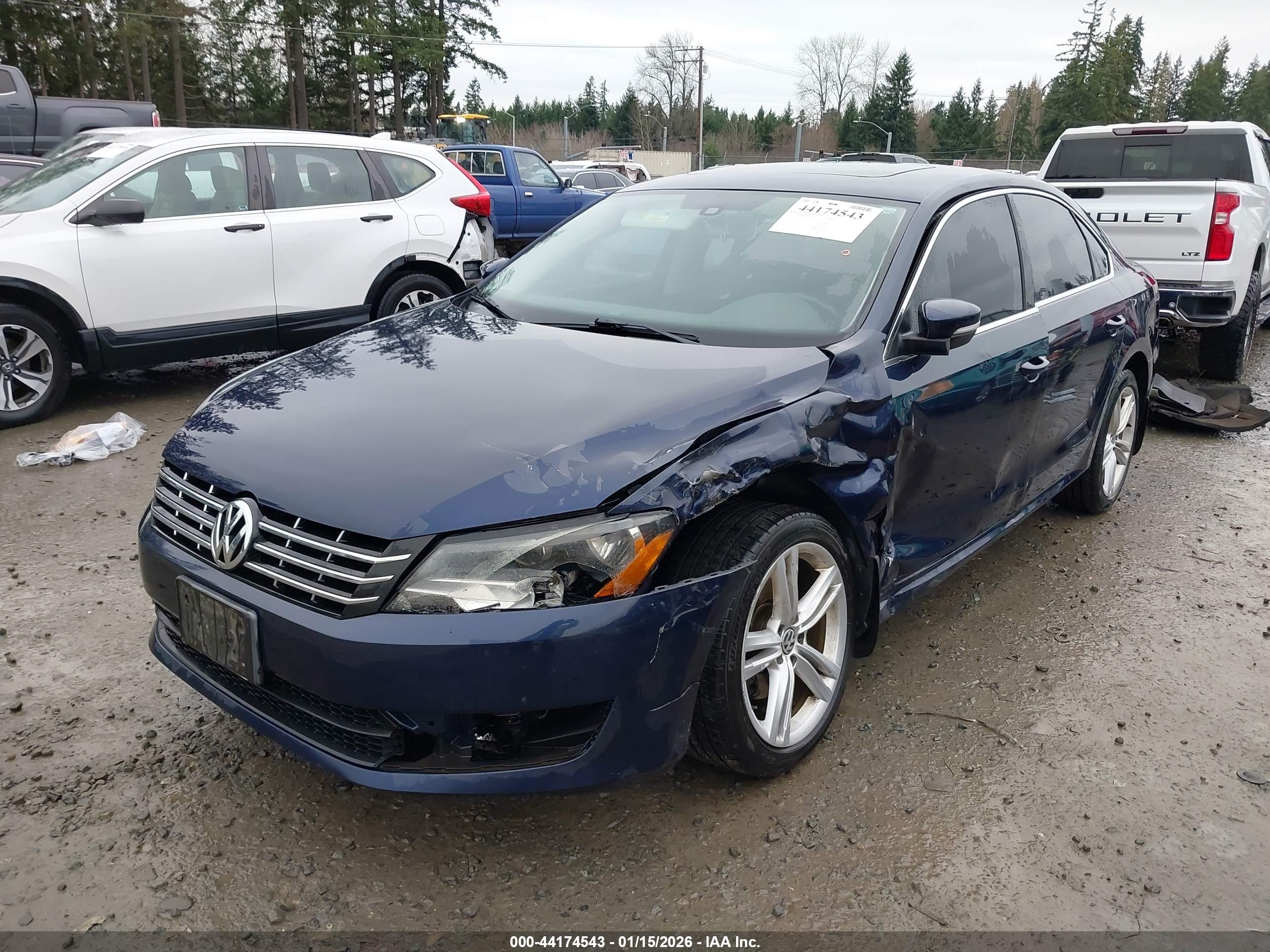 VOLKSWAGEN PASSAT image 2