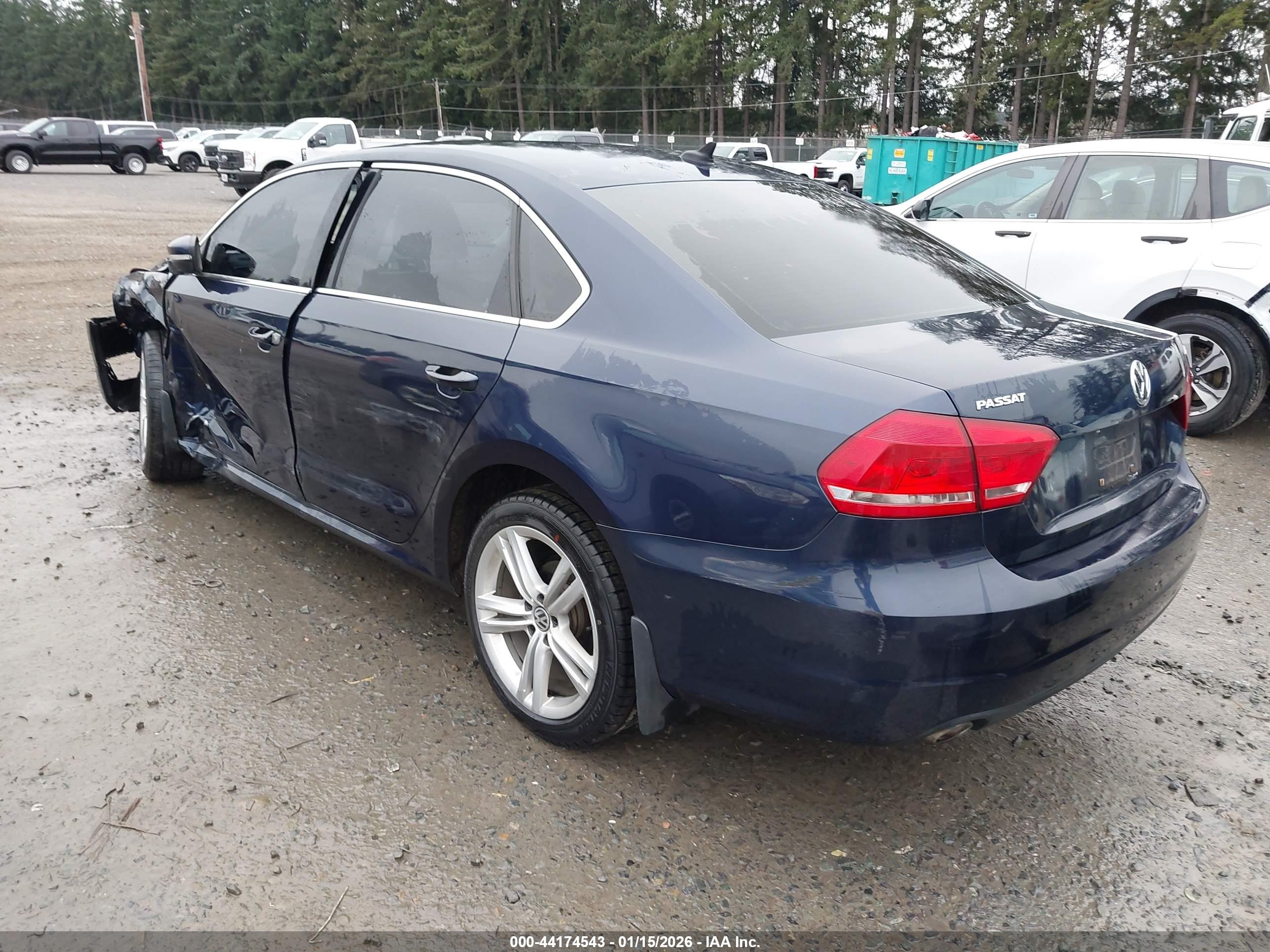 VOLKSWAGEN PASSAT image 3