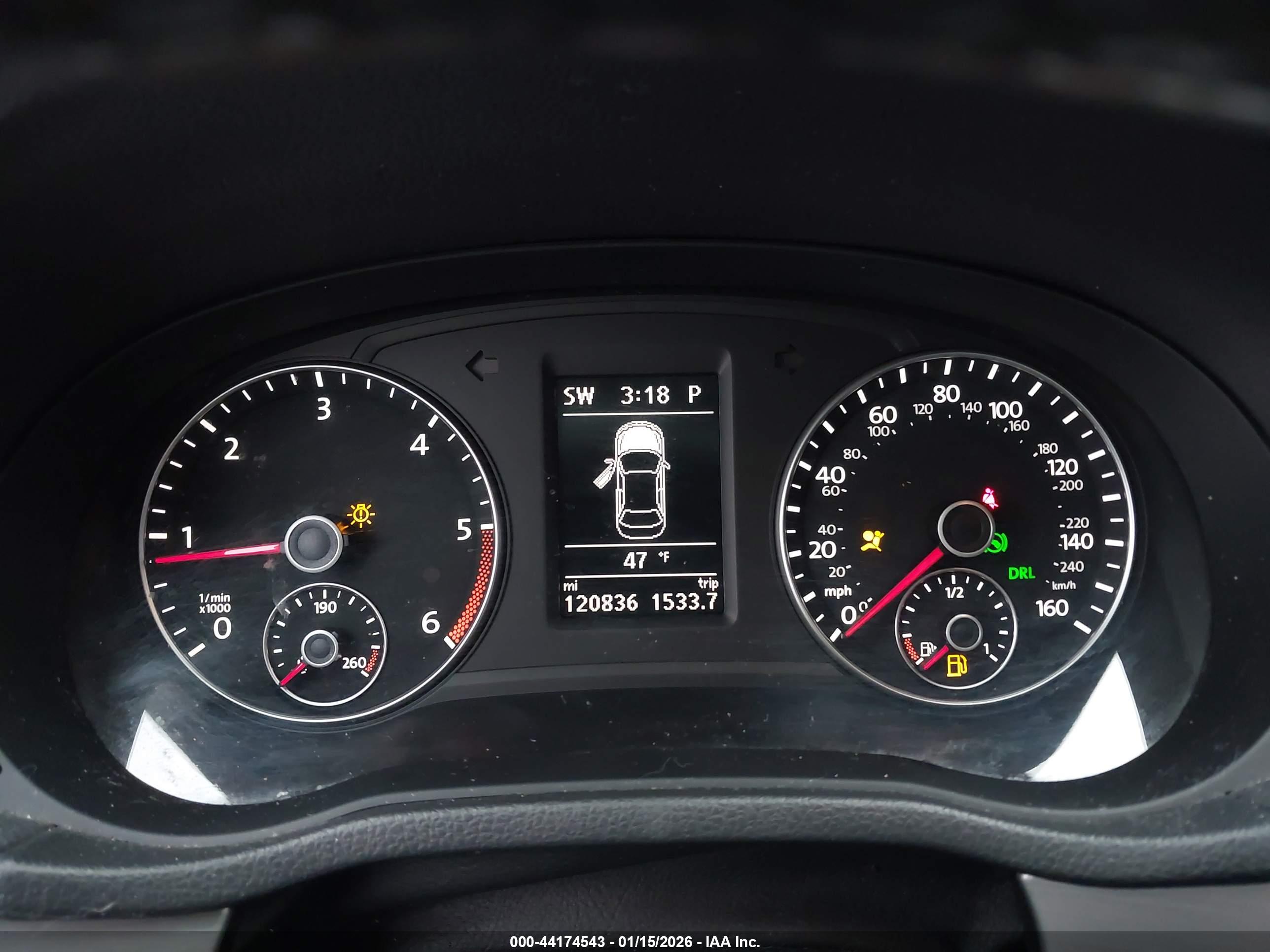 VOLKSWAGEN PASSAT image 7