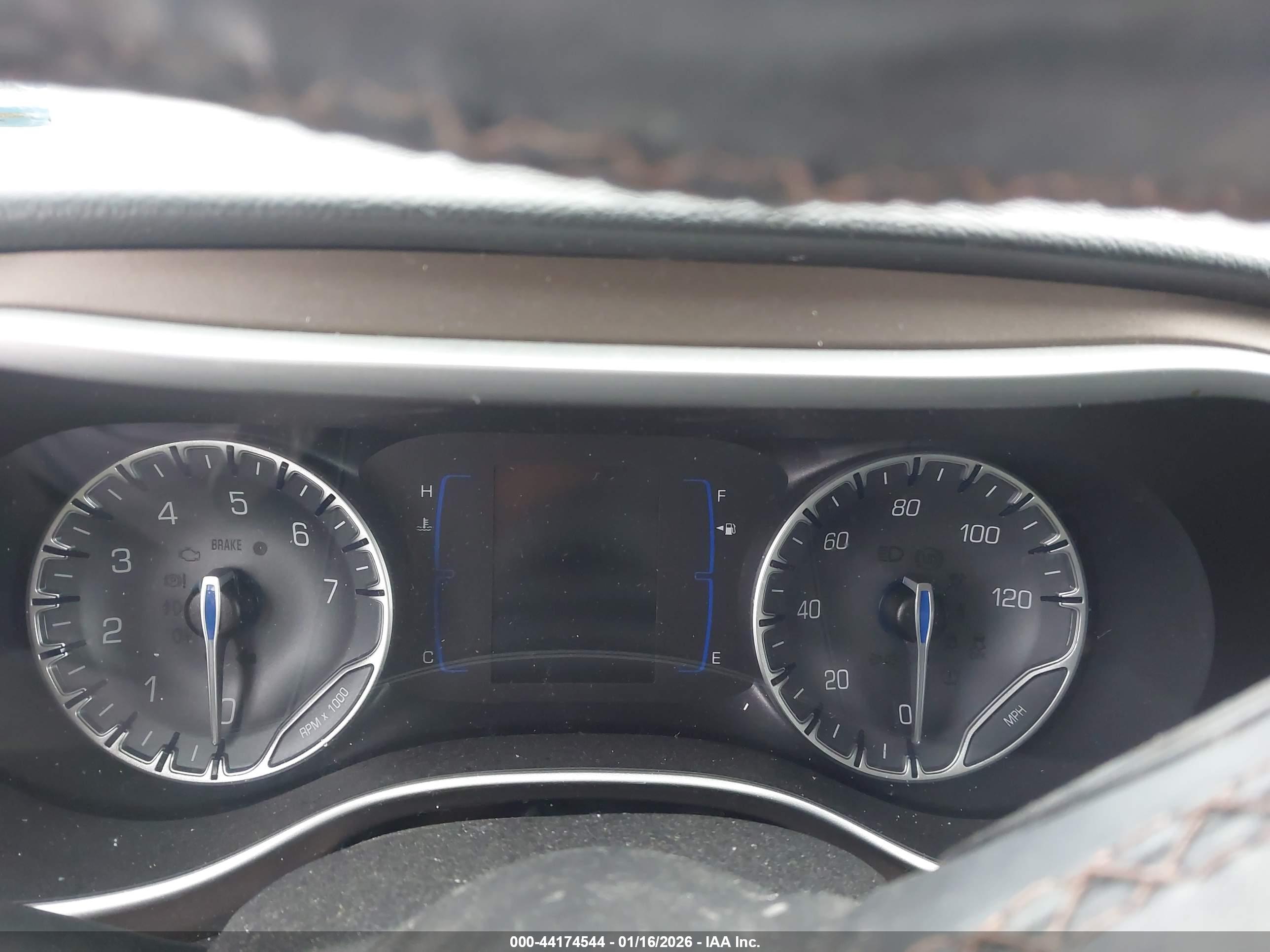 CHRYSLER PACIFICA image 7