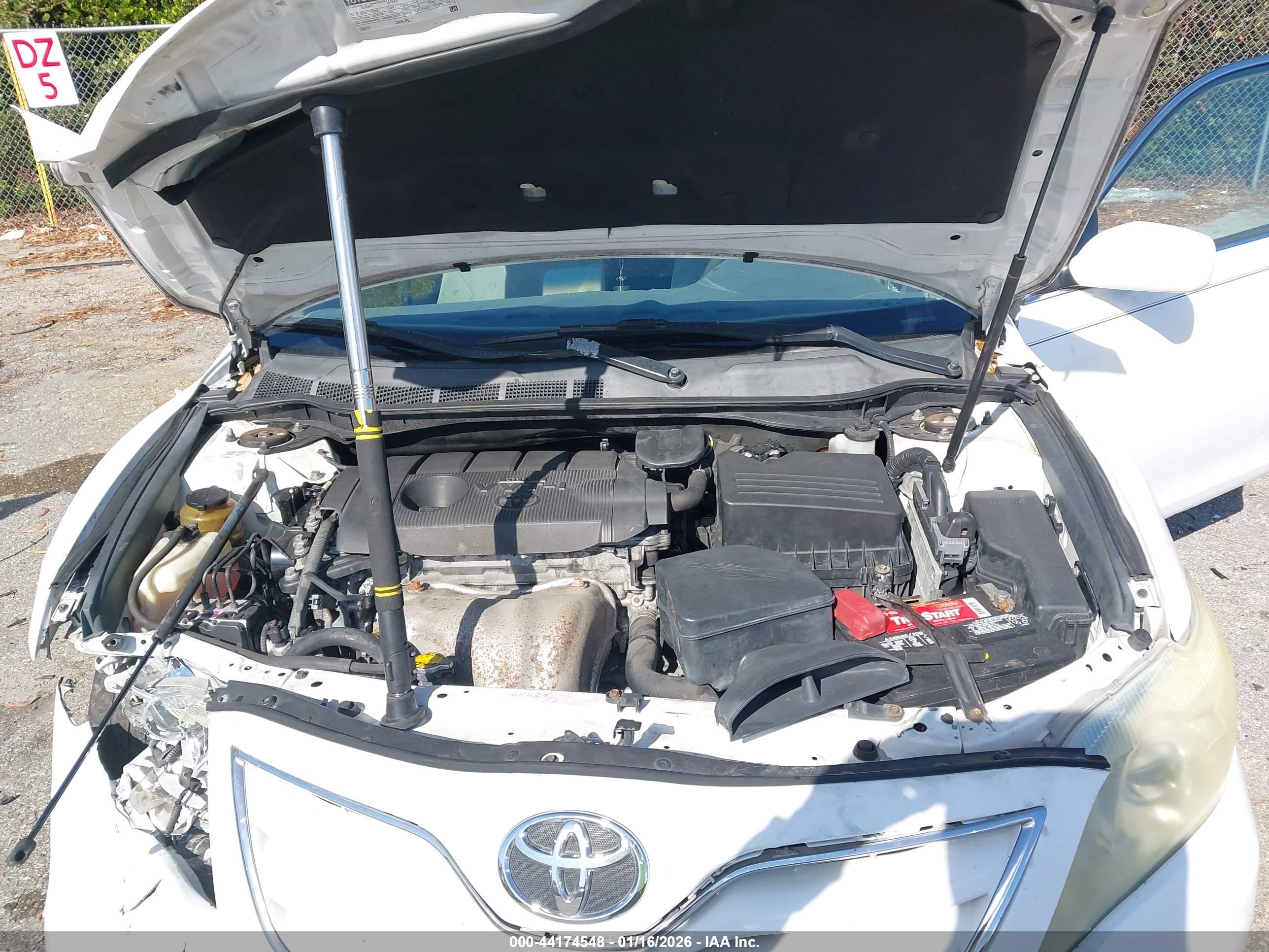 TOYOTA CAMRY image 10