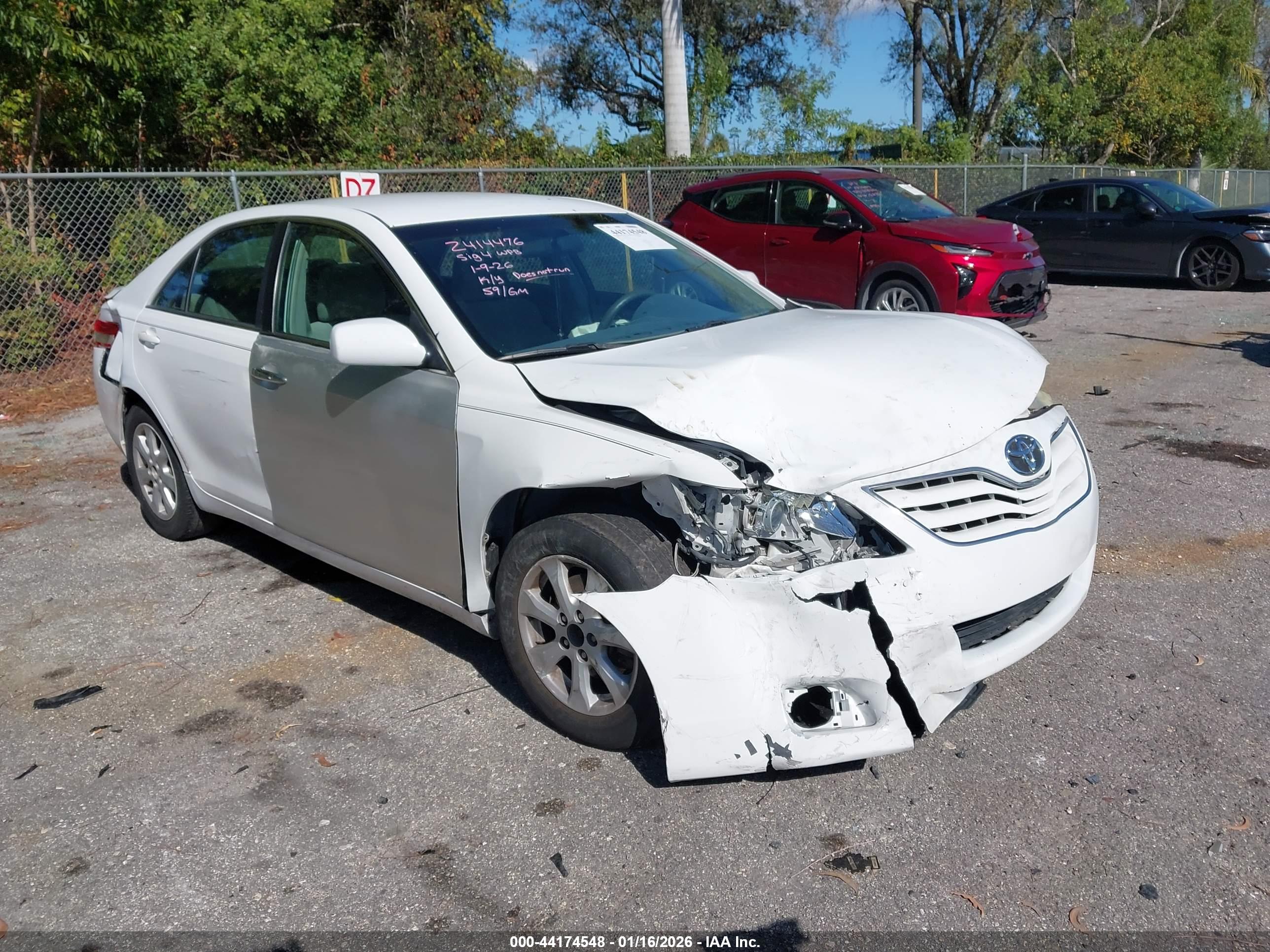 TOYOTA CAMRY image 6