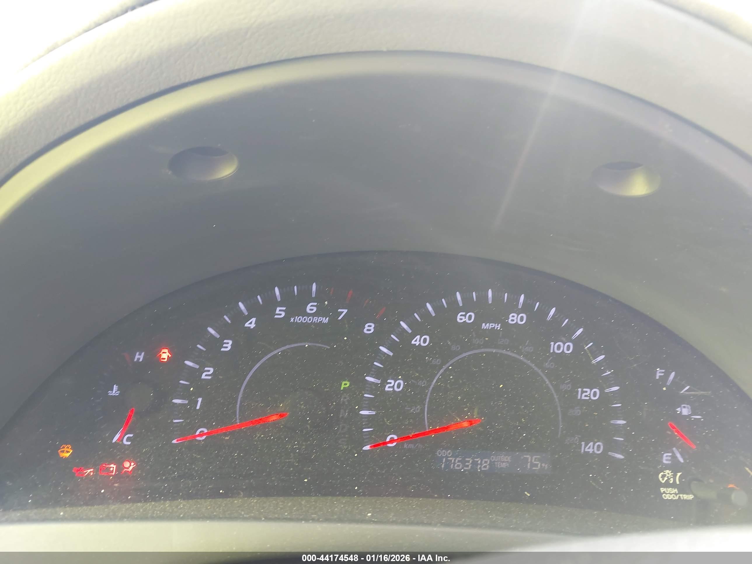 TOYOTA CAMRY image 7