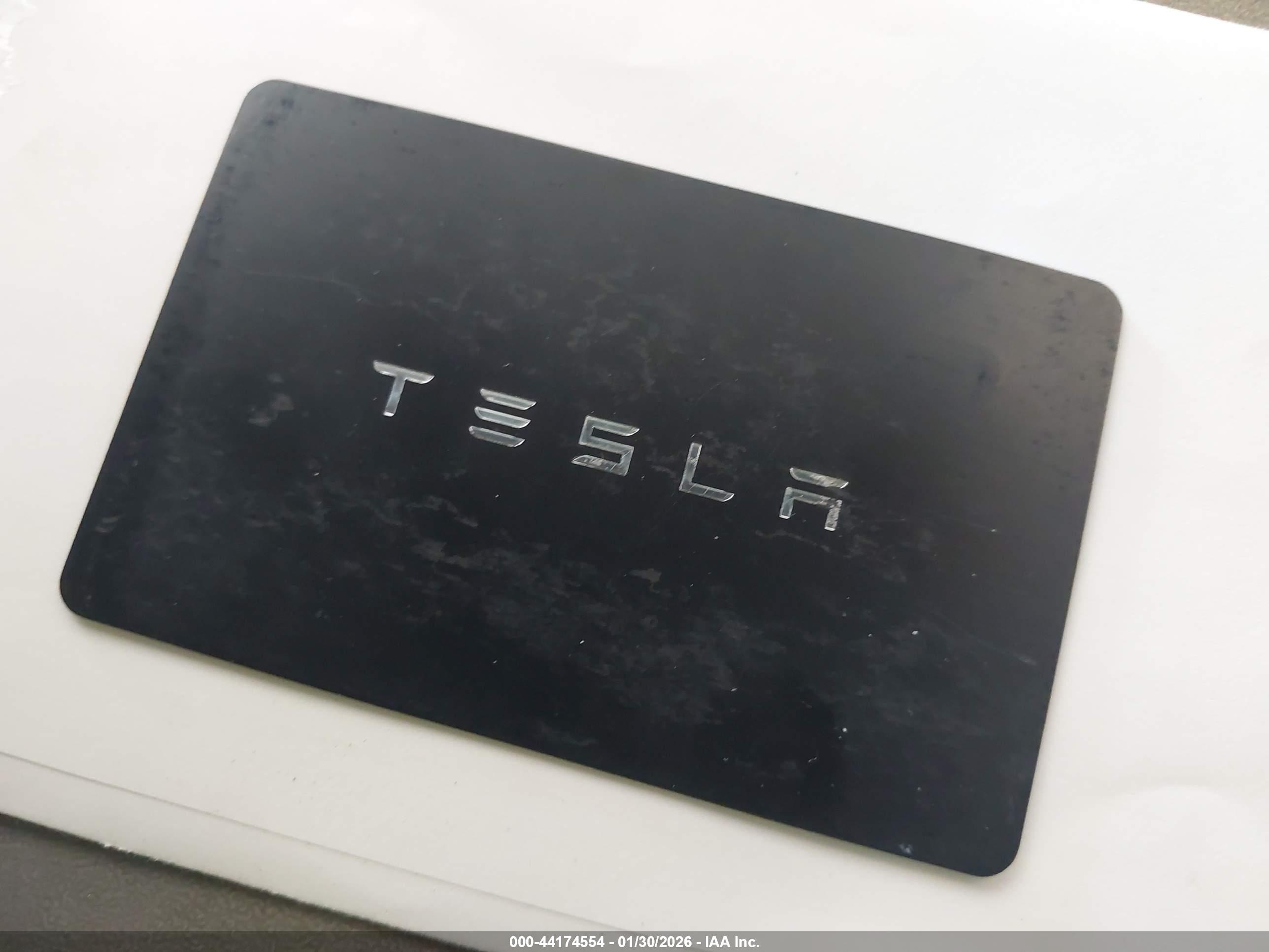 TESLA MODEL image 11