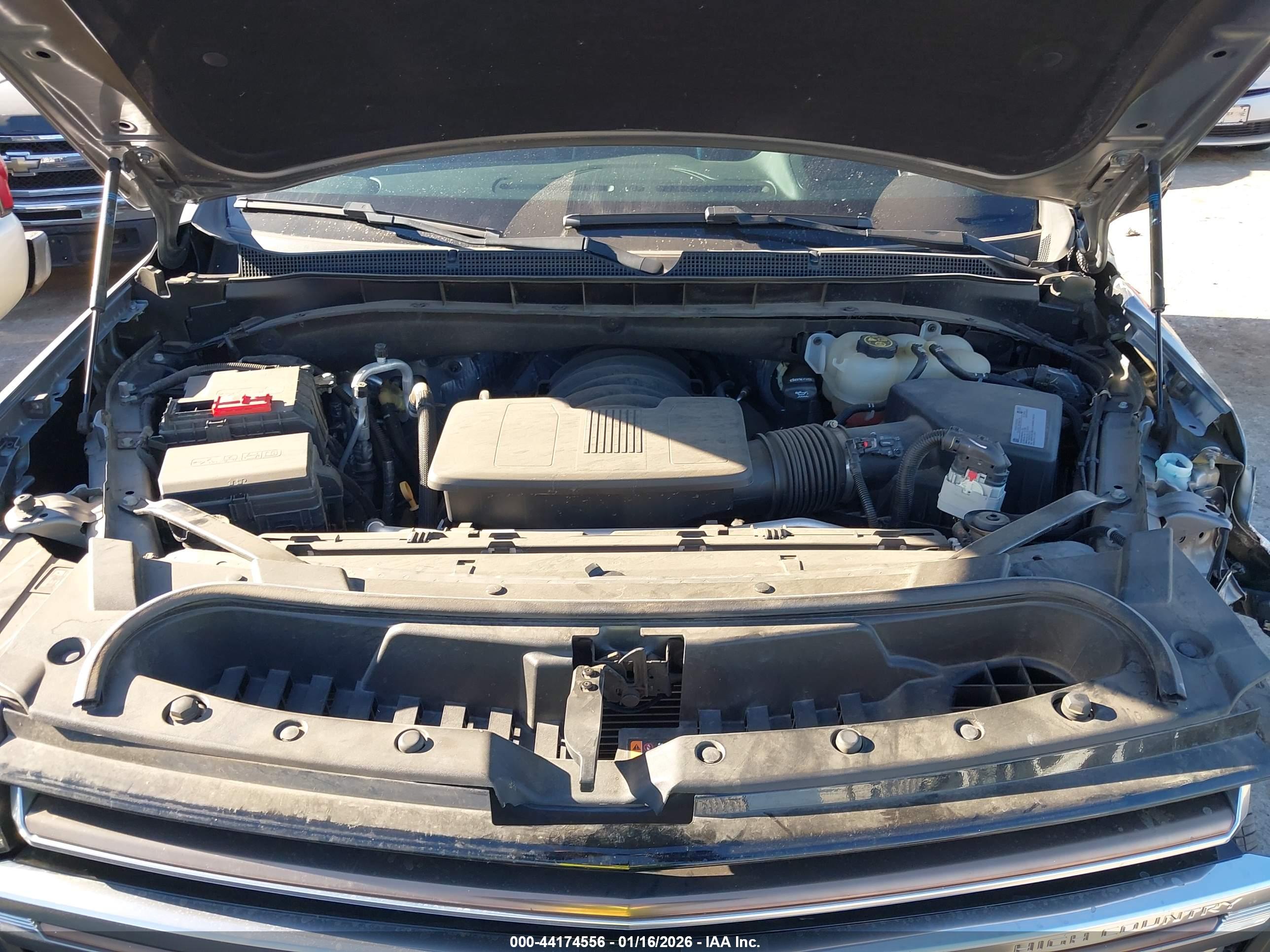 CHEVROLET TAHOE image 10
